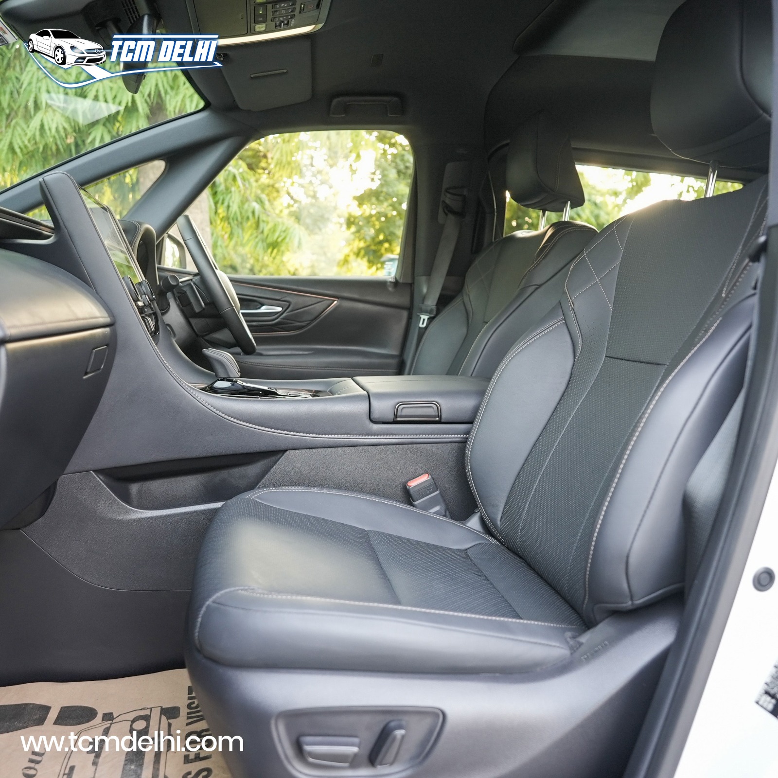 TOYOTA VELLFIRE HYBRID HI