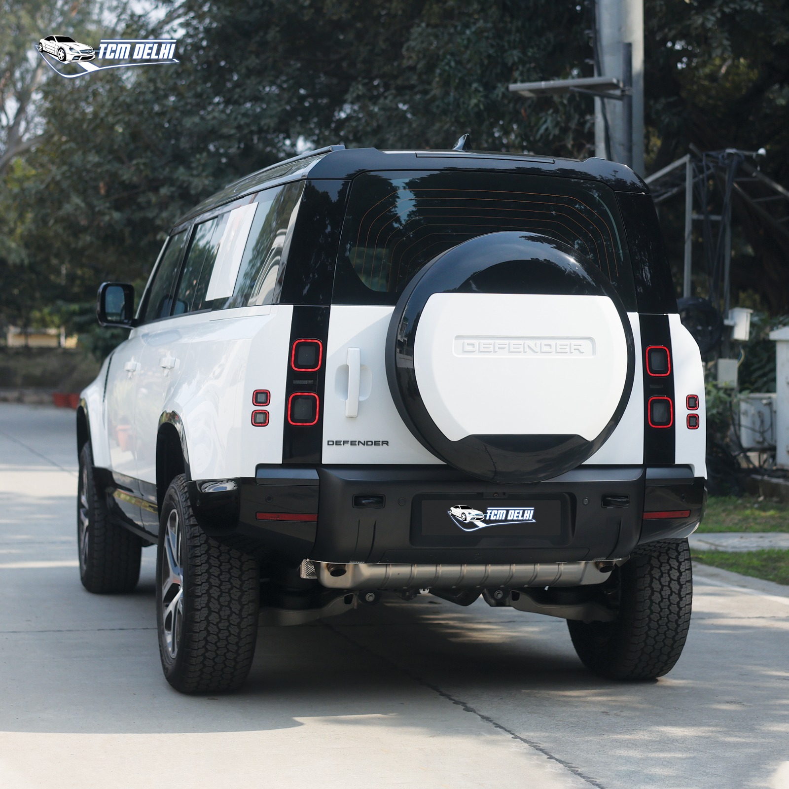 LAND ROVER DEFENDER PS300 XDYNAMIC HSE