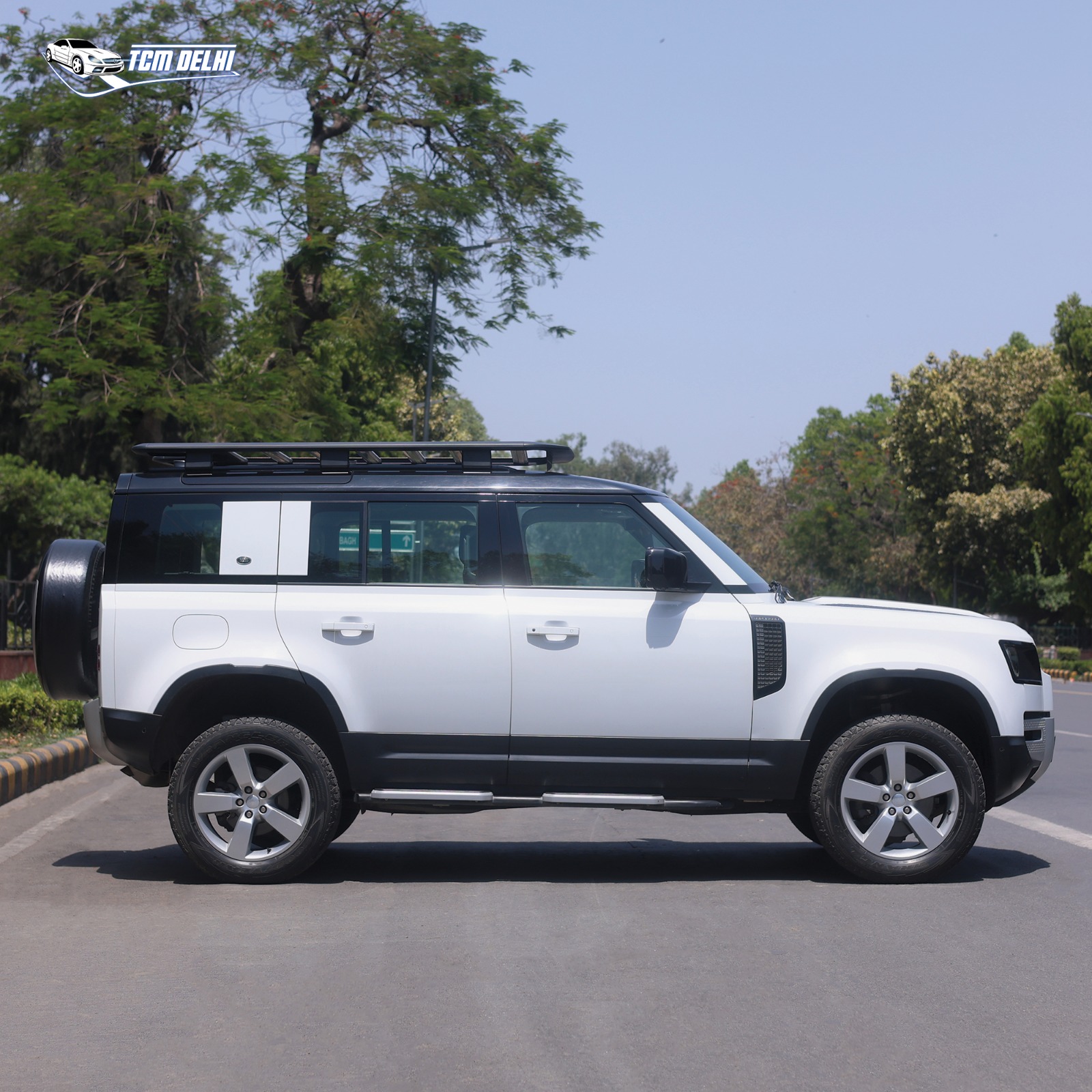LAND ROVER DEFENDER 2.0 HSE 110PS