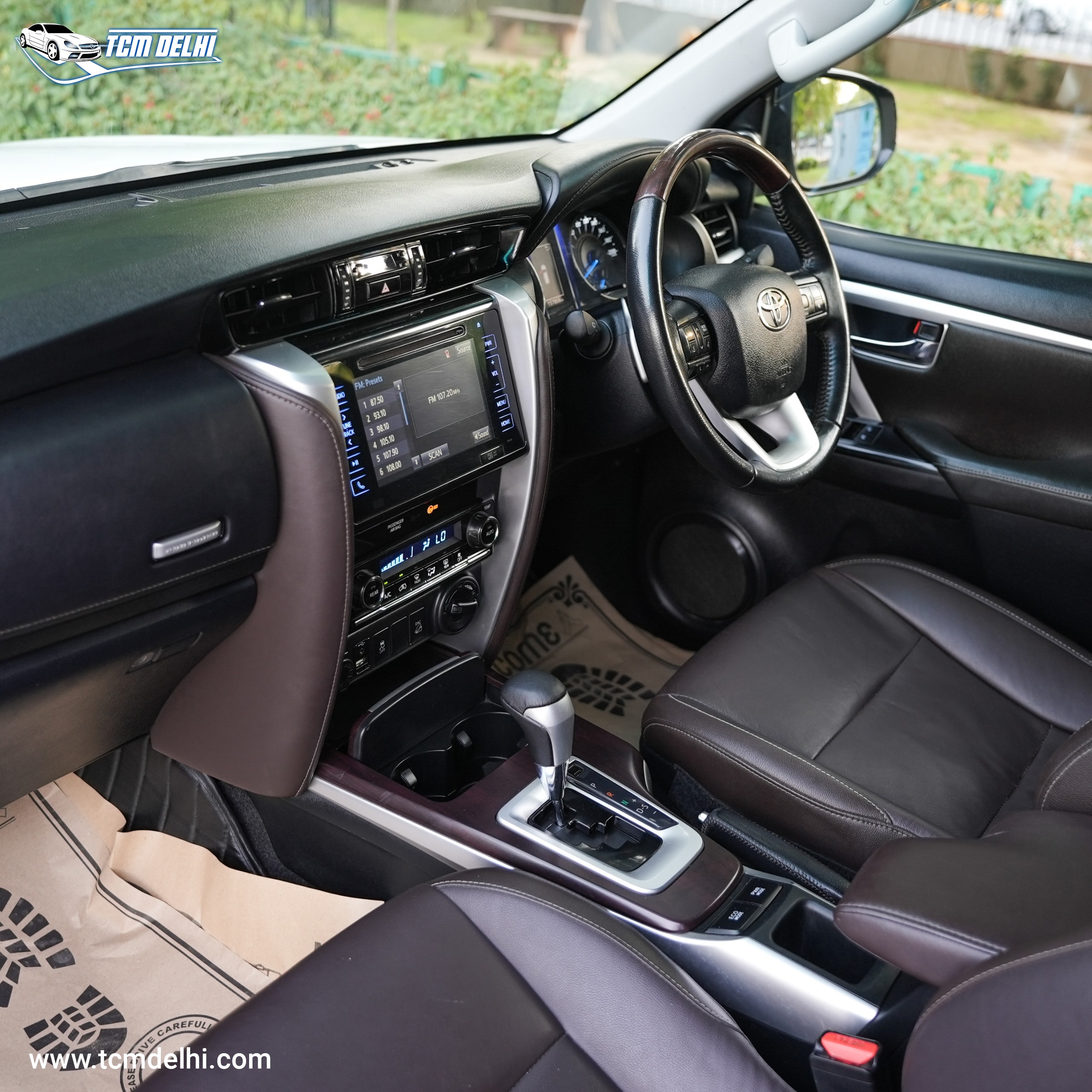 TOYOTA FORTUNER 4X4 AT