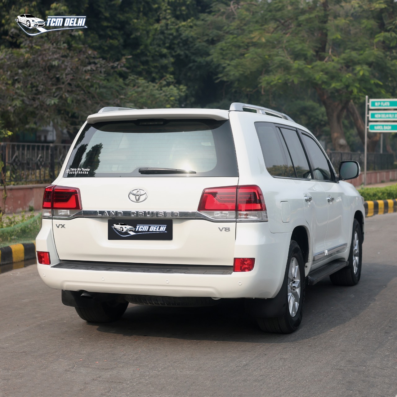 TOYOTA LAND CRUISER VX200