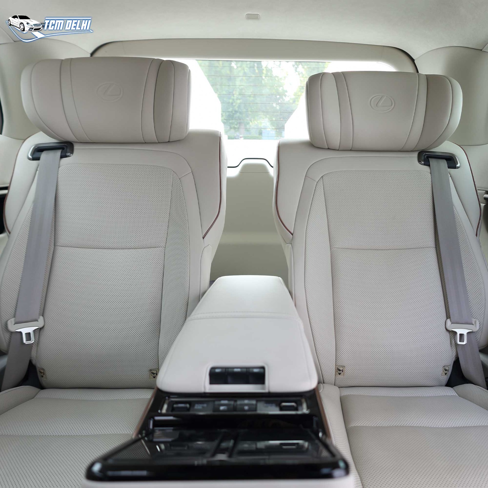 LEXUS LM 350h 4S LUXURY HYBRID