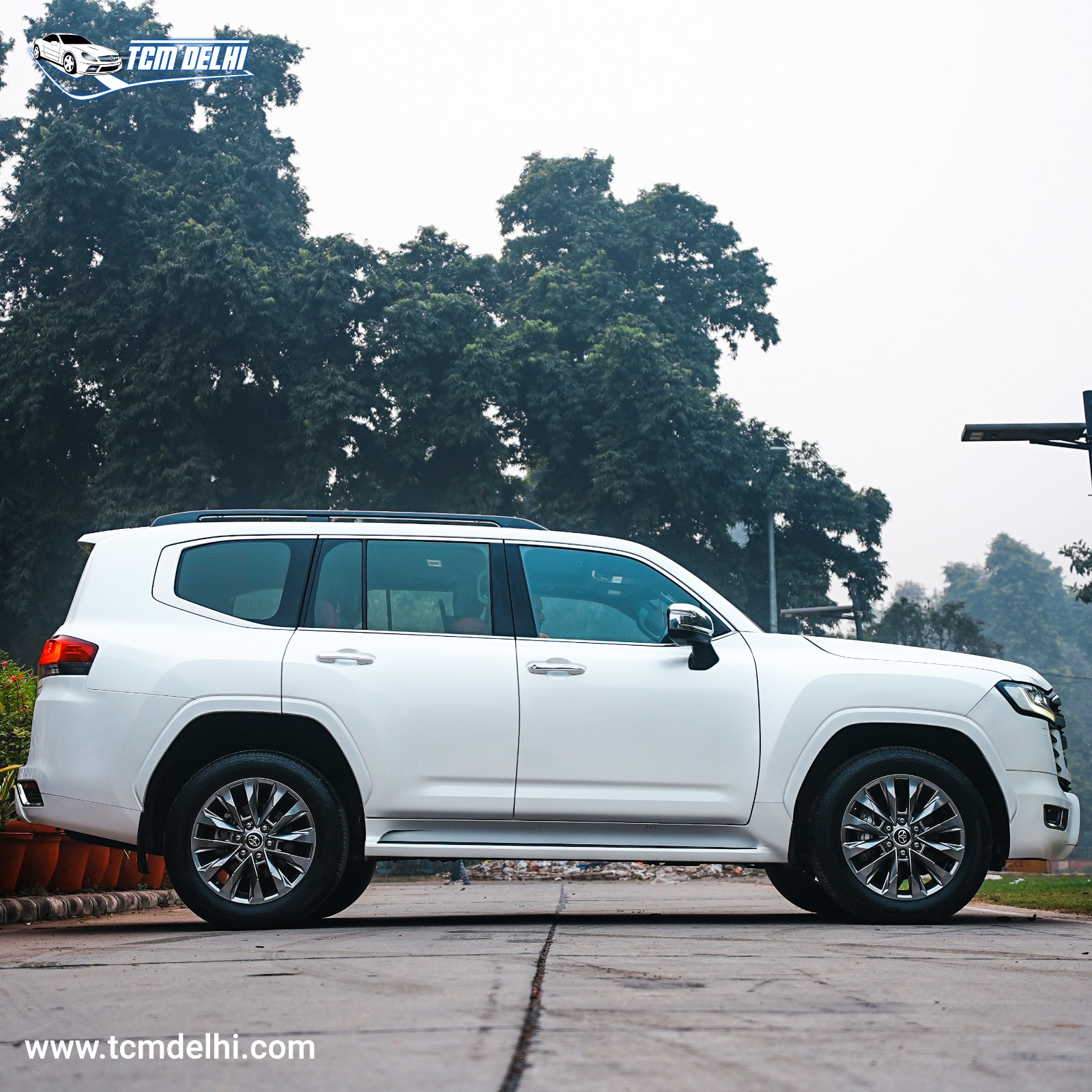 TOYOTA LAND CRUISER ZX