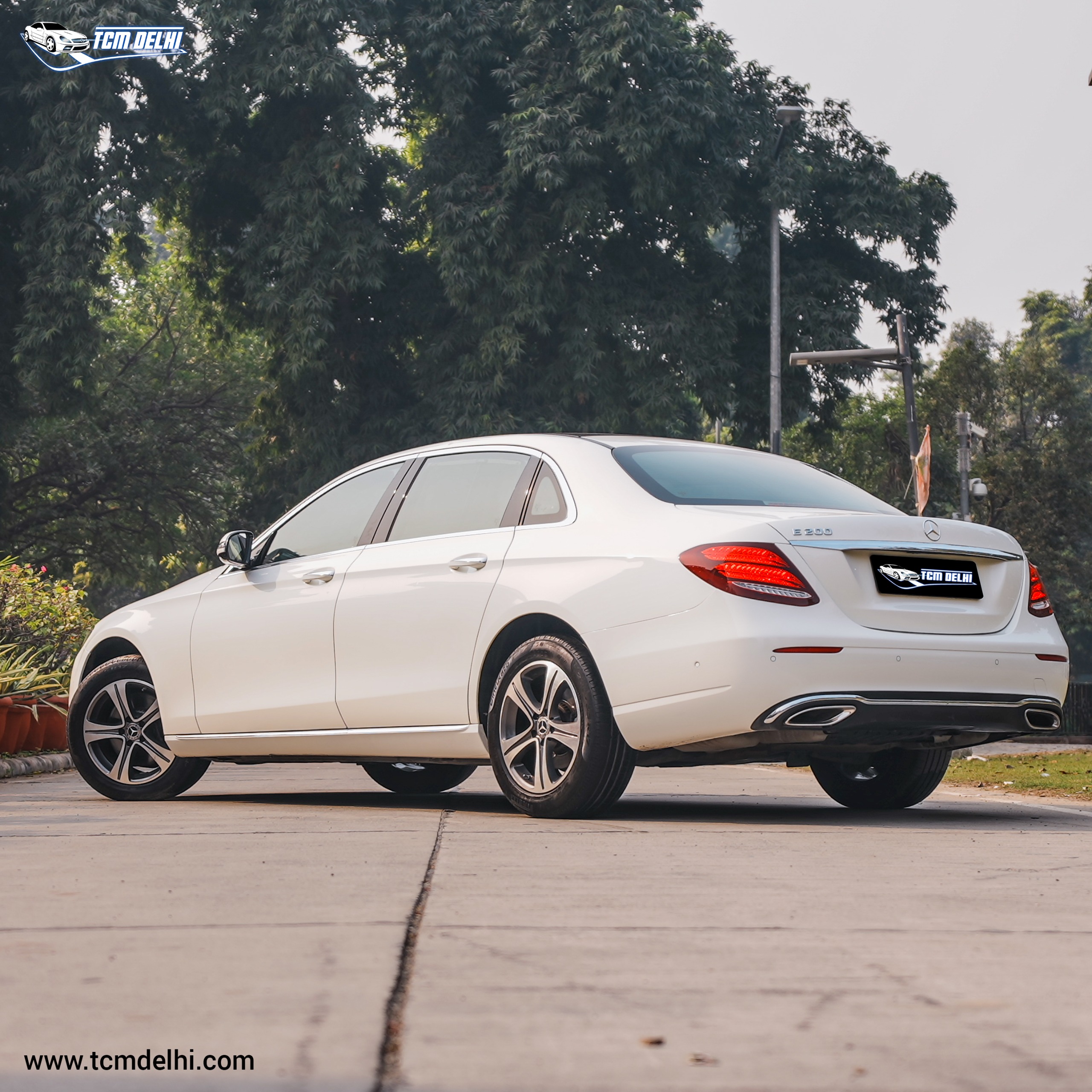 MERCEDES BENZ E200