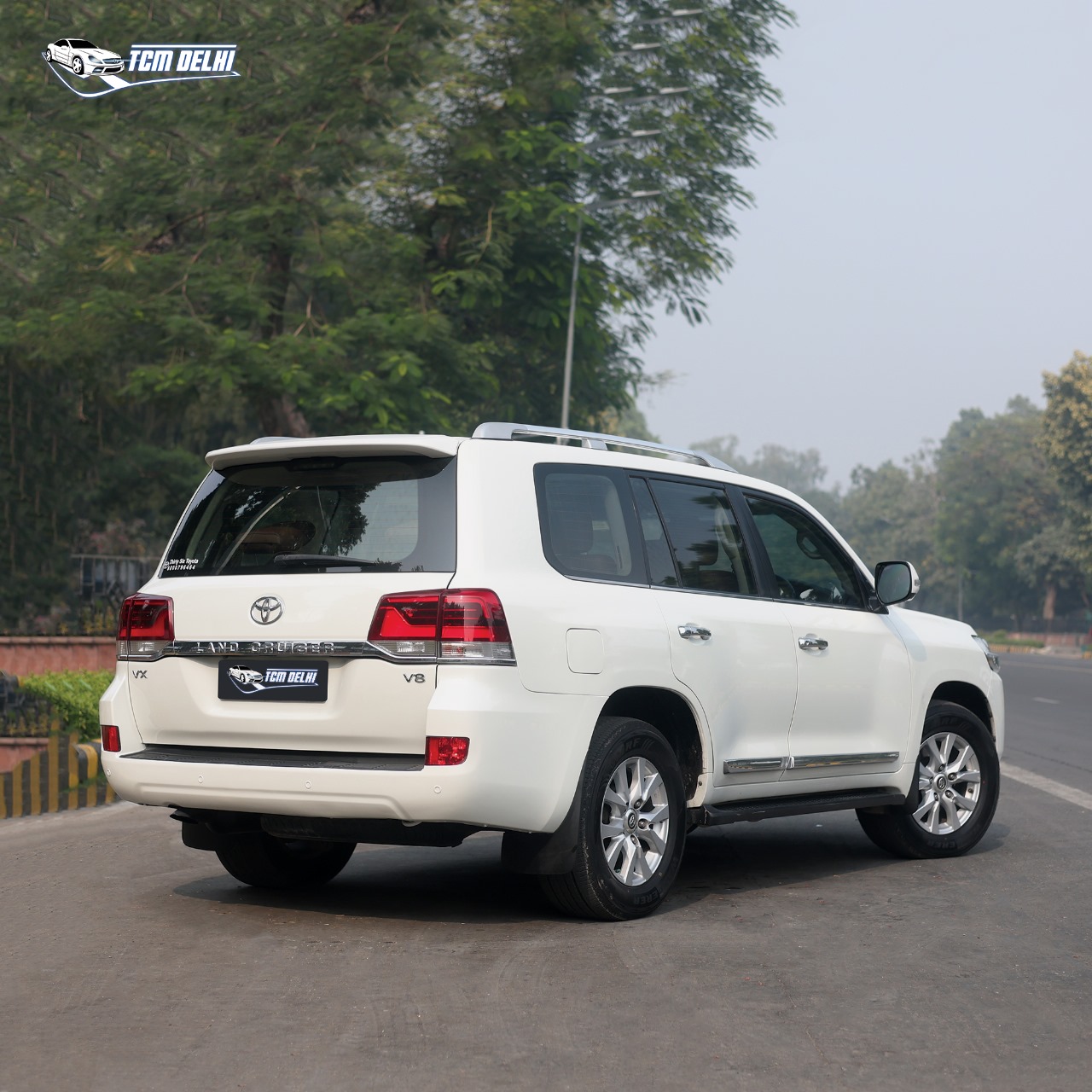 TOYOTA LAND CRUISER VX200