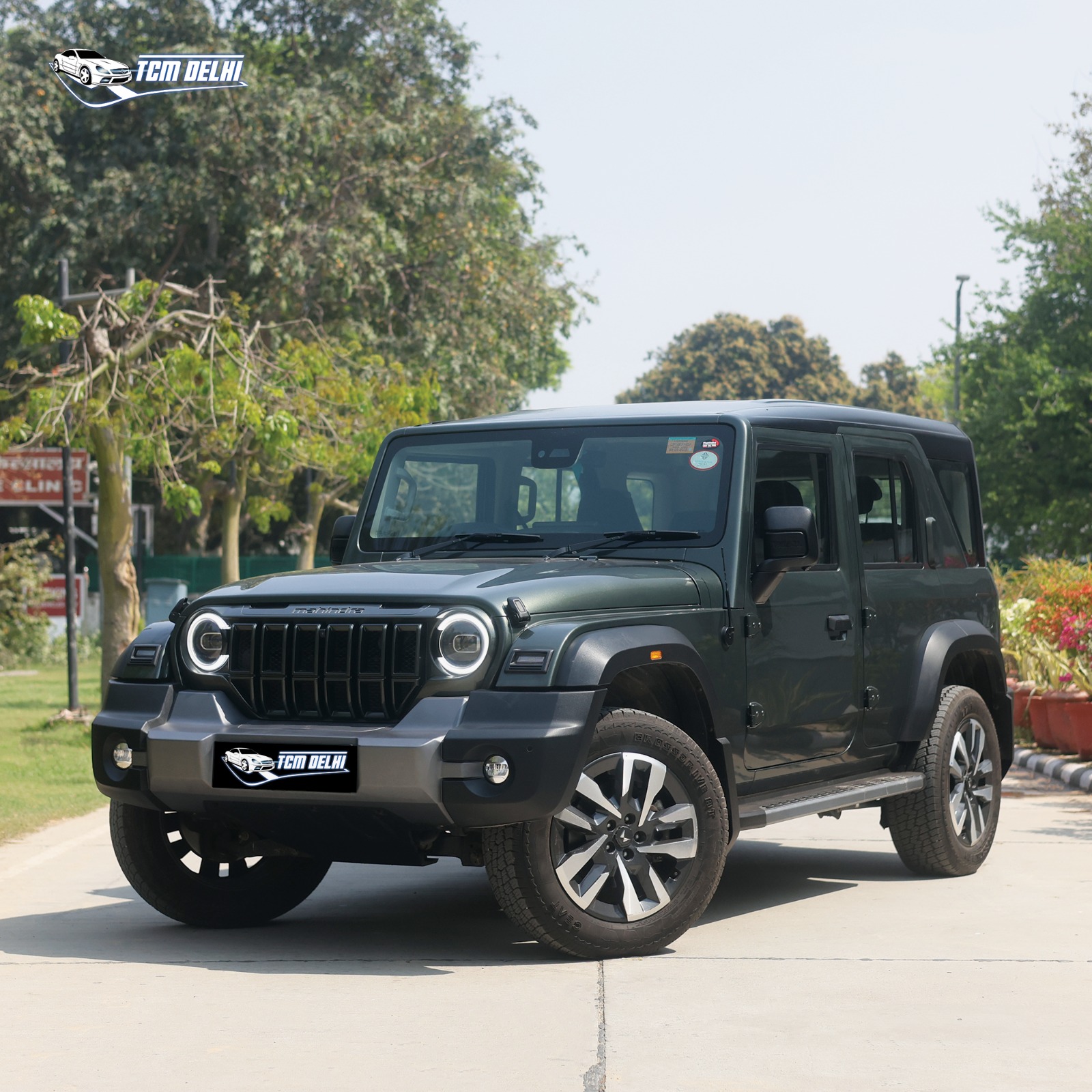 MAHINDRA THAR ROXX AXL AT