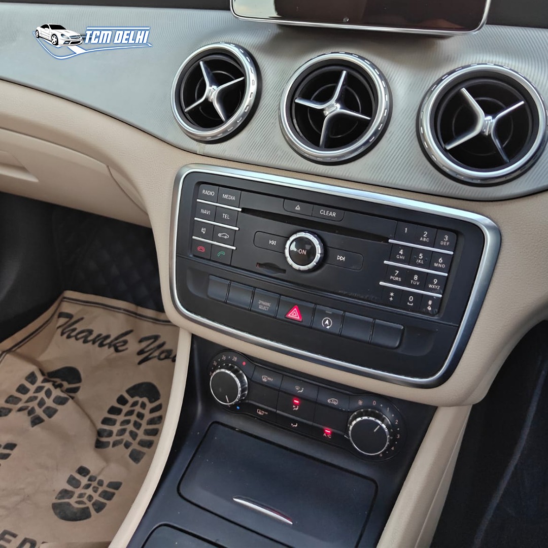MERCEDES BENZ GLA200