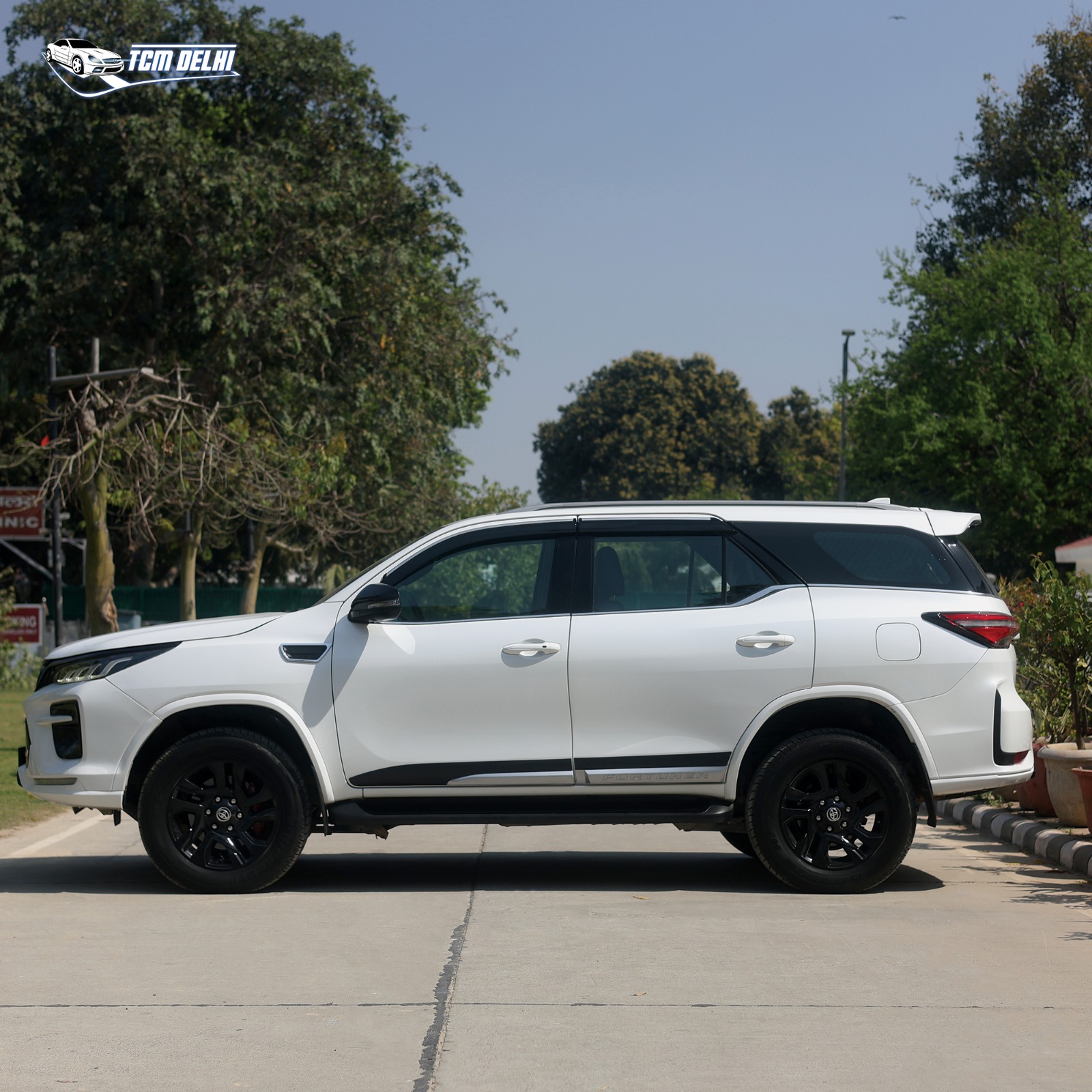 TOYOTA FORTUNER GR SPORT