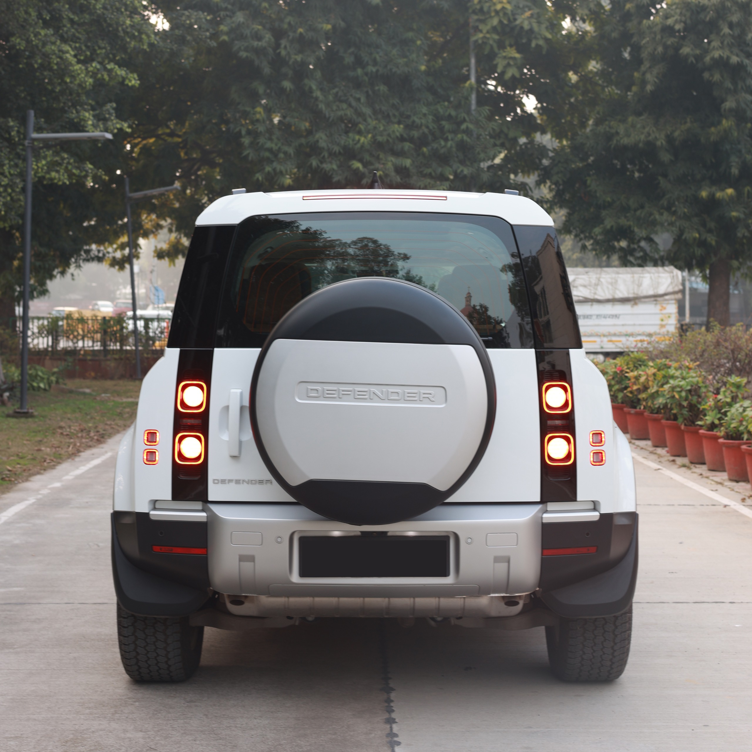 LAND ROVER DEFENDER 2.0 HSE 110PS
