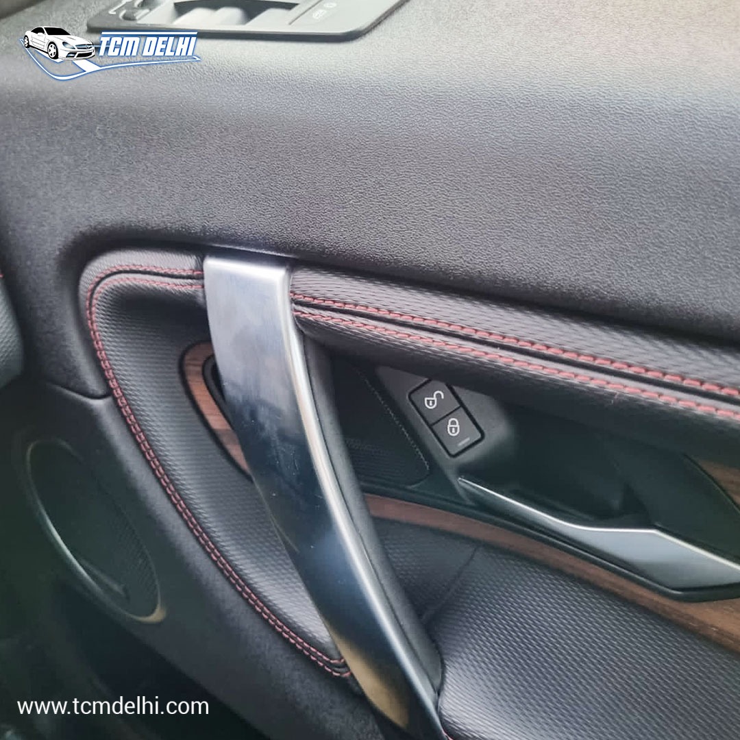 LAND ROVER DISCOVERY SPORTS R-DYNAMIC SE 2.0