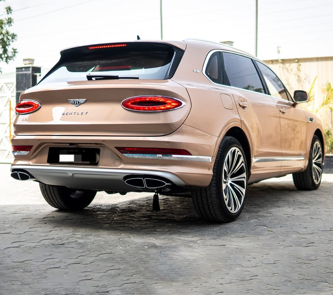 BENTLY BENTAYGA EWB AZURE FIRST EDITION