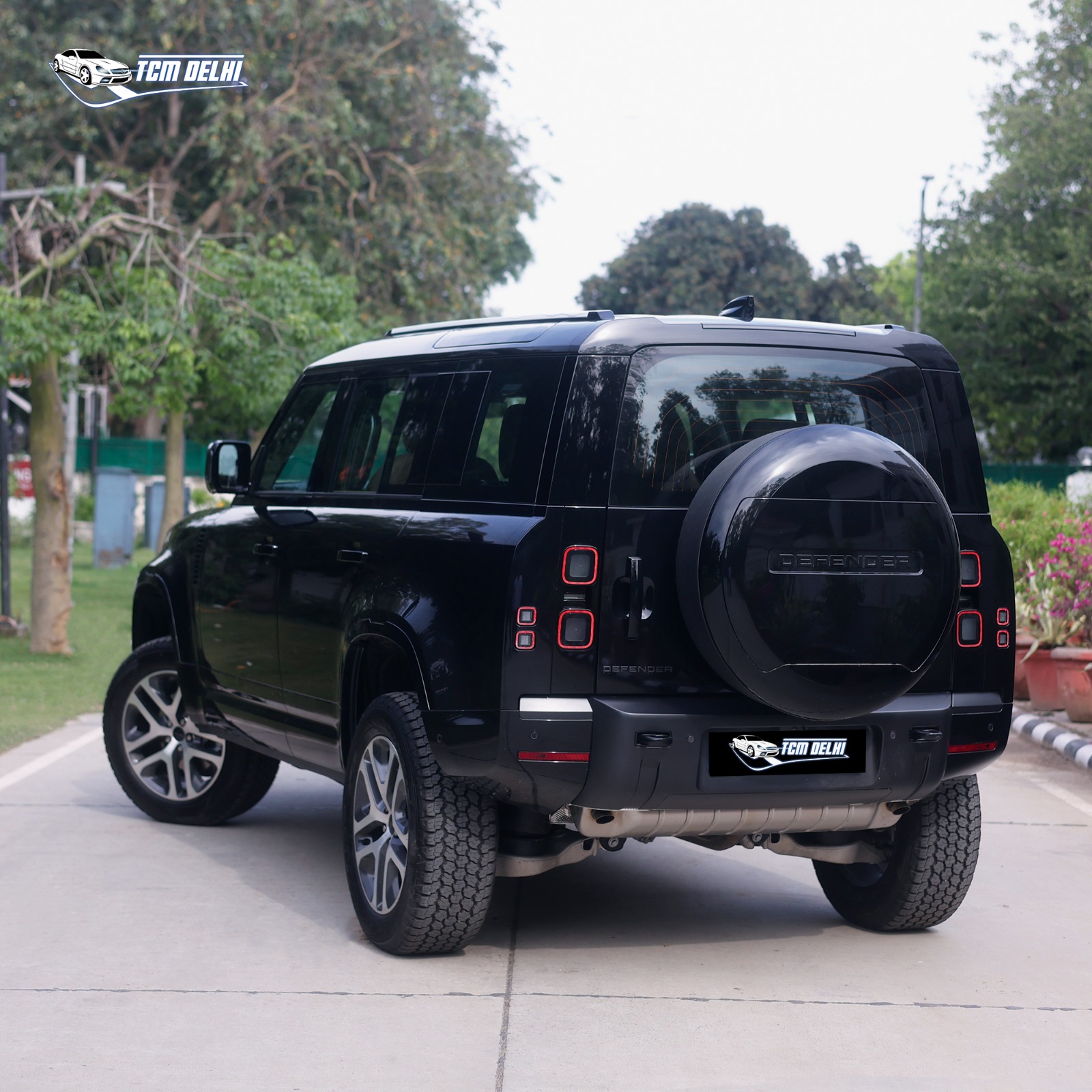 LAND ROVER DEFENDER 2.0 HSE 7 SEATER