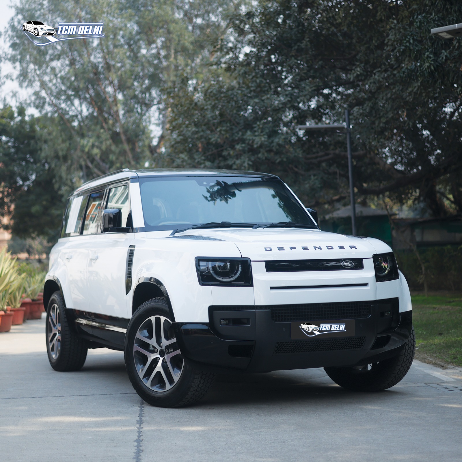 LAND ROVER DEFENDER PS300 XDYNAMIC HSE