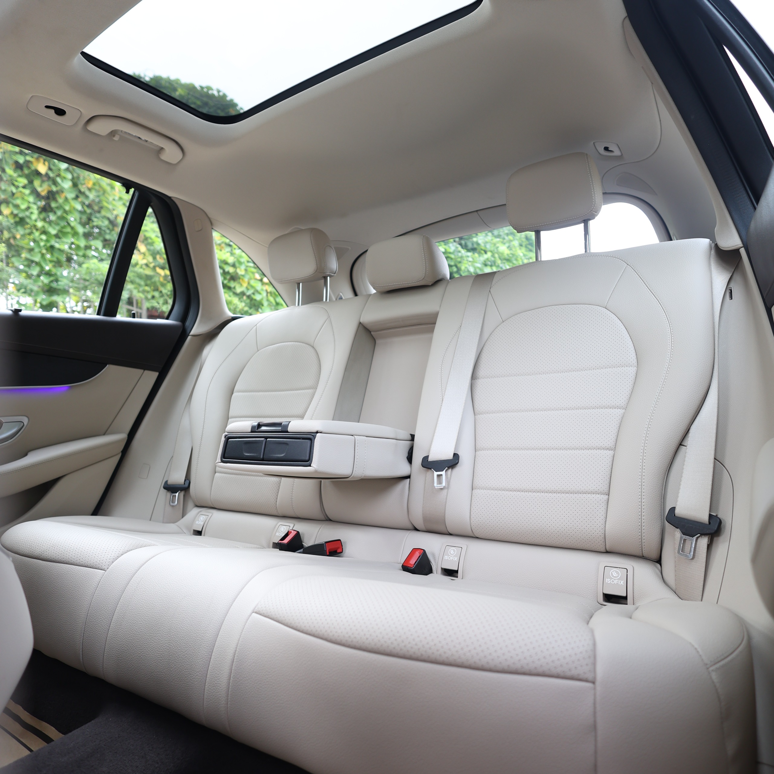 MERCEDES BENZ GLC200