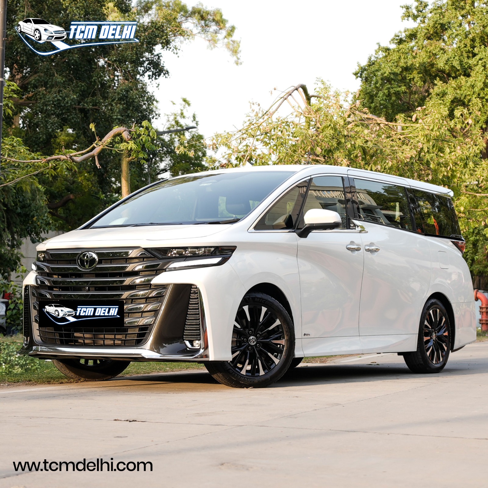 TOYOTA VELLFIRE HYBRID HI