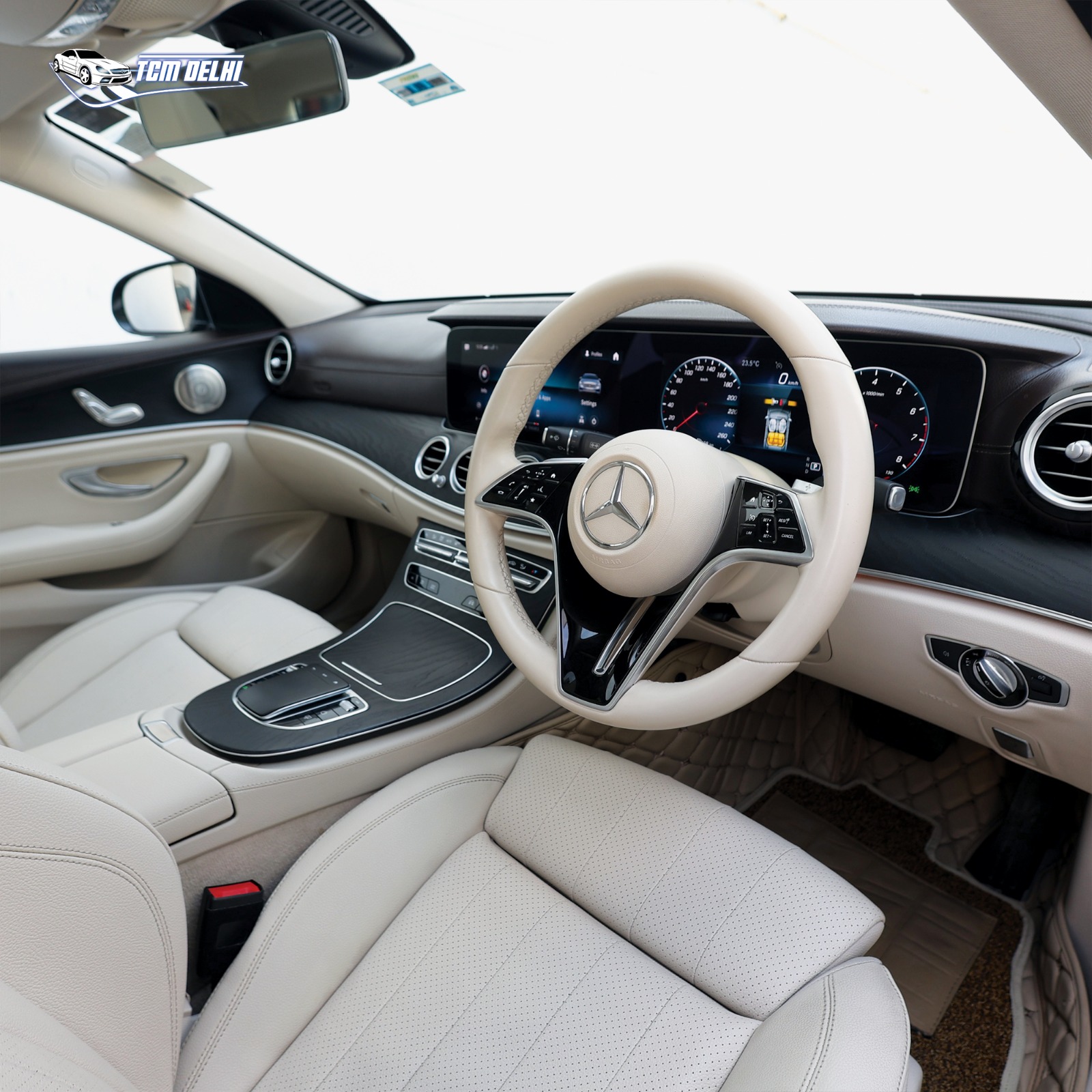 MERCEDES BENZ E200