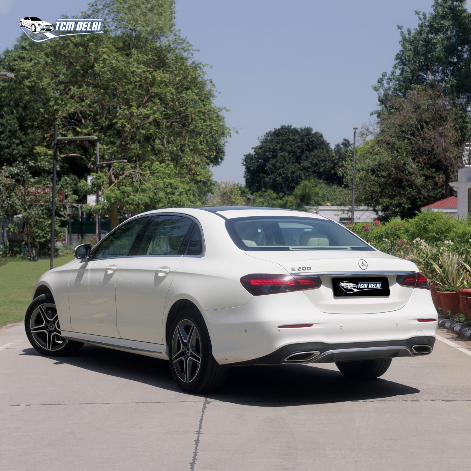 MERCEDES BENZ E200