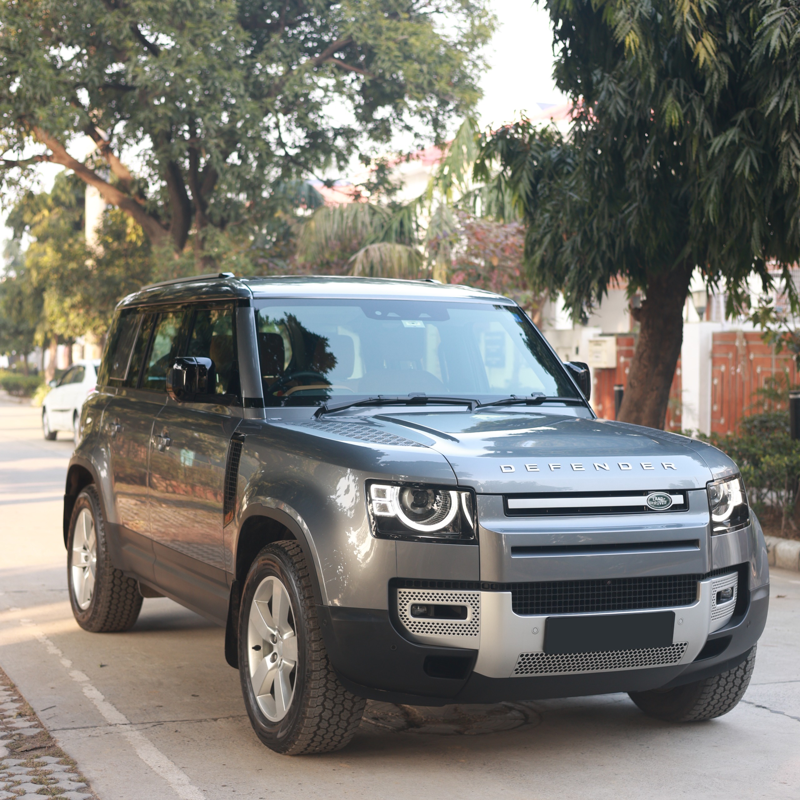 LAND ROVER DEFENDER 2.0 110PS HSE