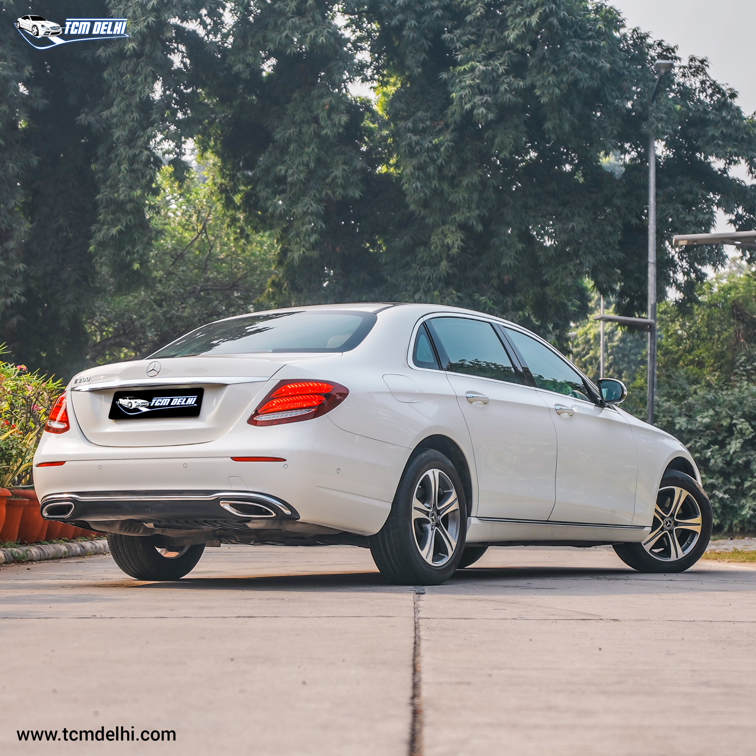 MERCEDES BENZ E200