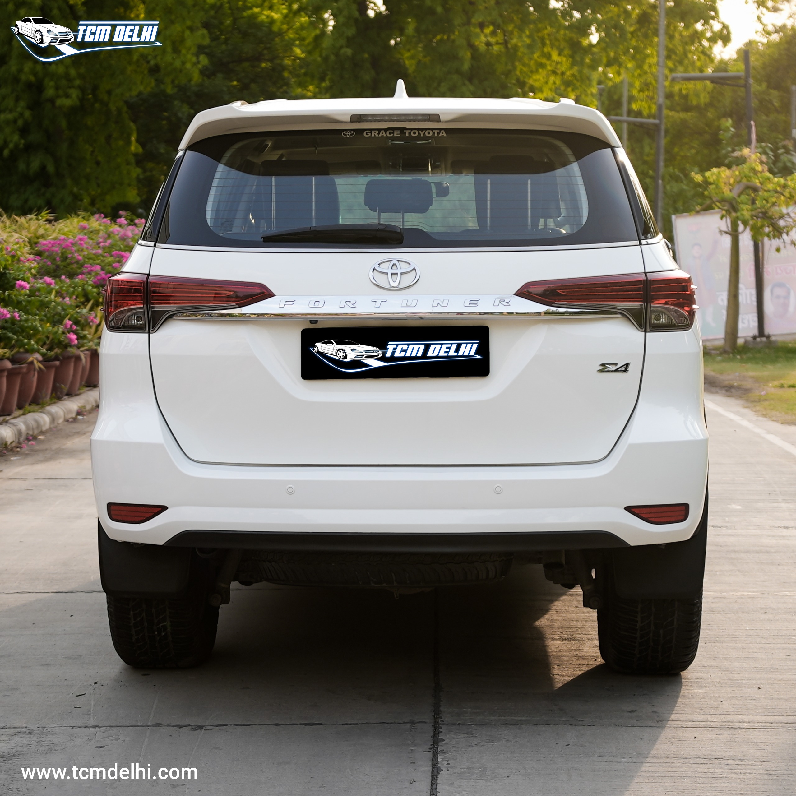TOYOTA FORTUNER 4X4 AT