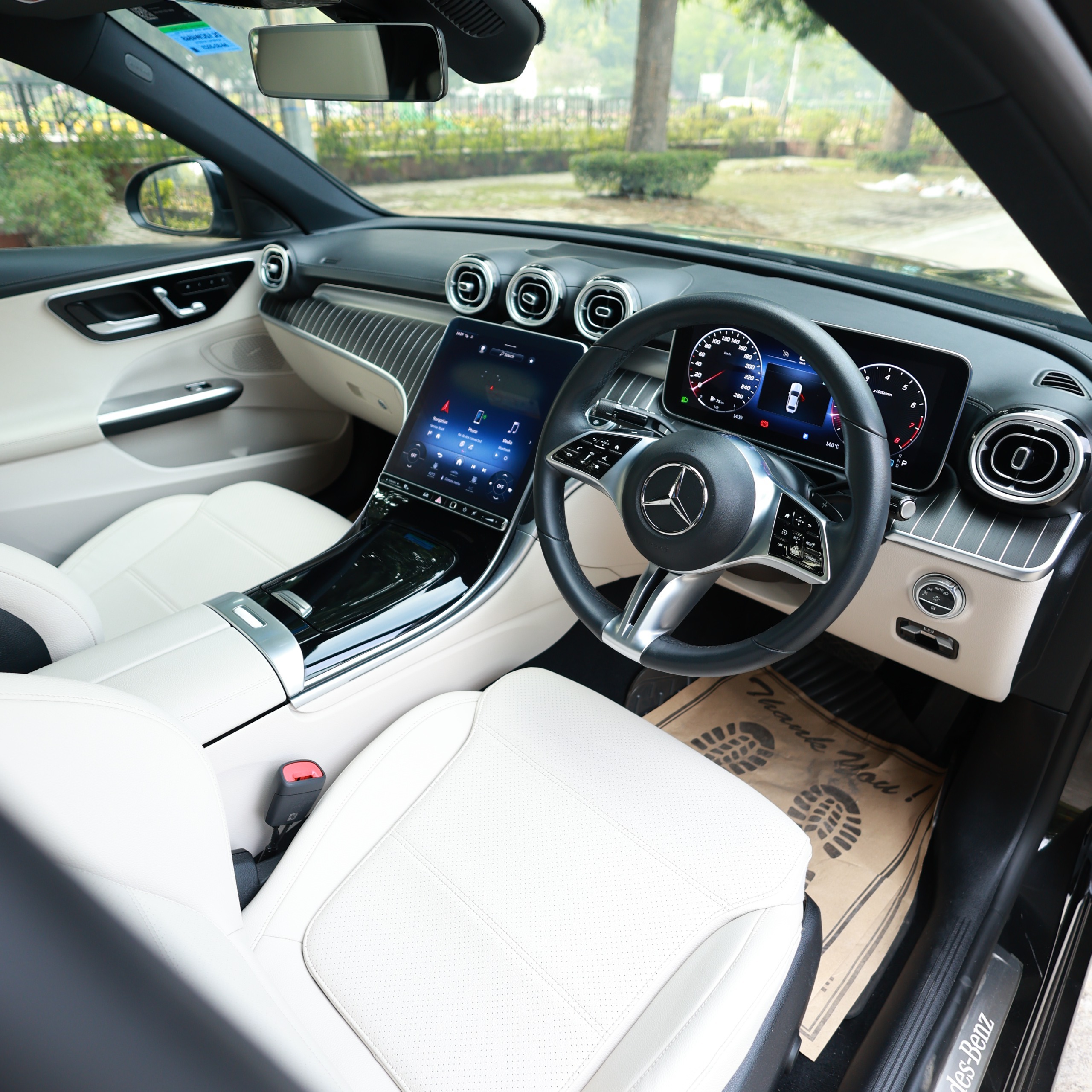 MERCEDES BENZ C200