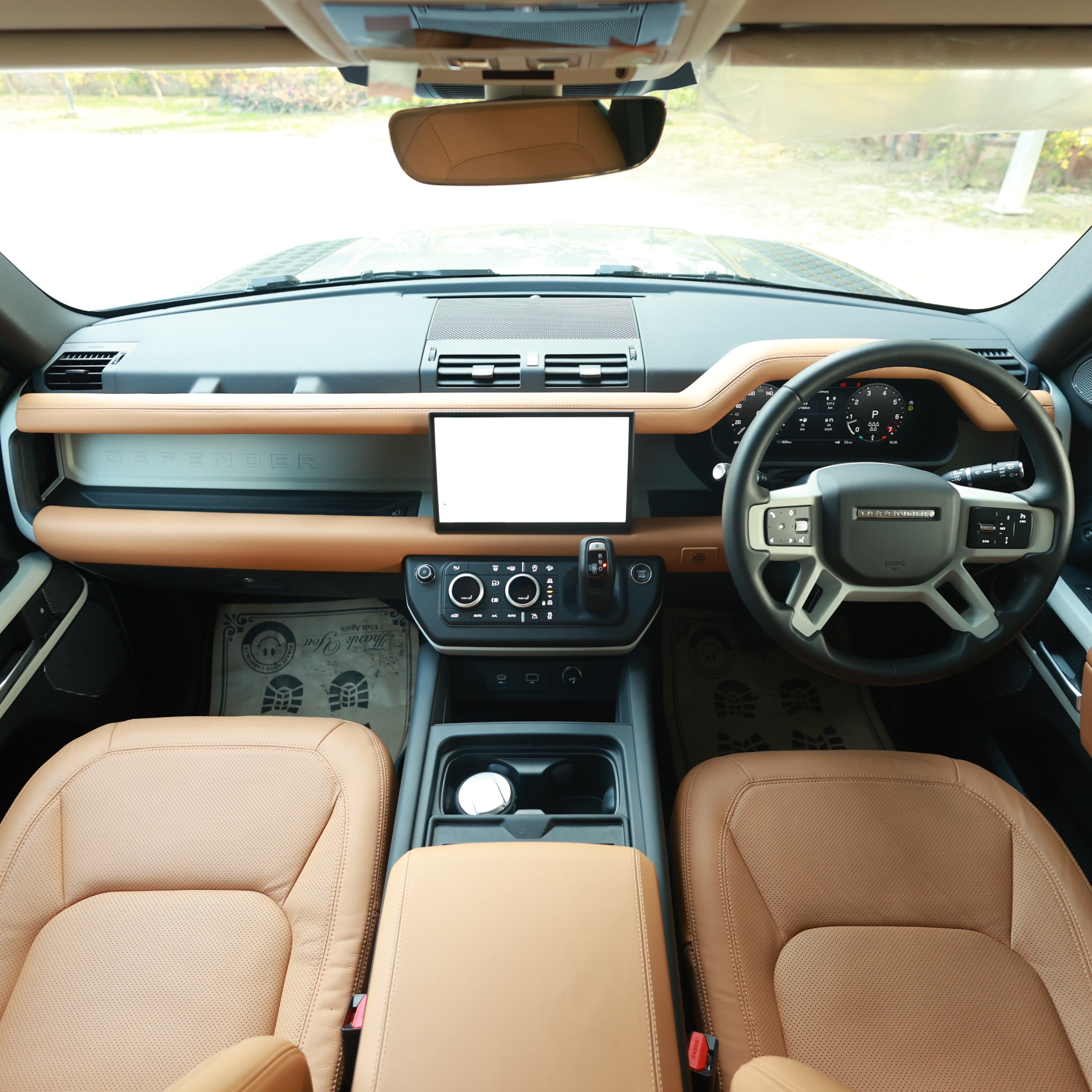 LAND ROVER DEFENDER 2.0 110PS HSE