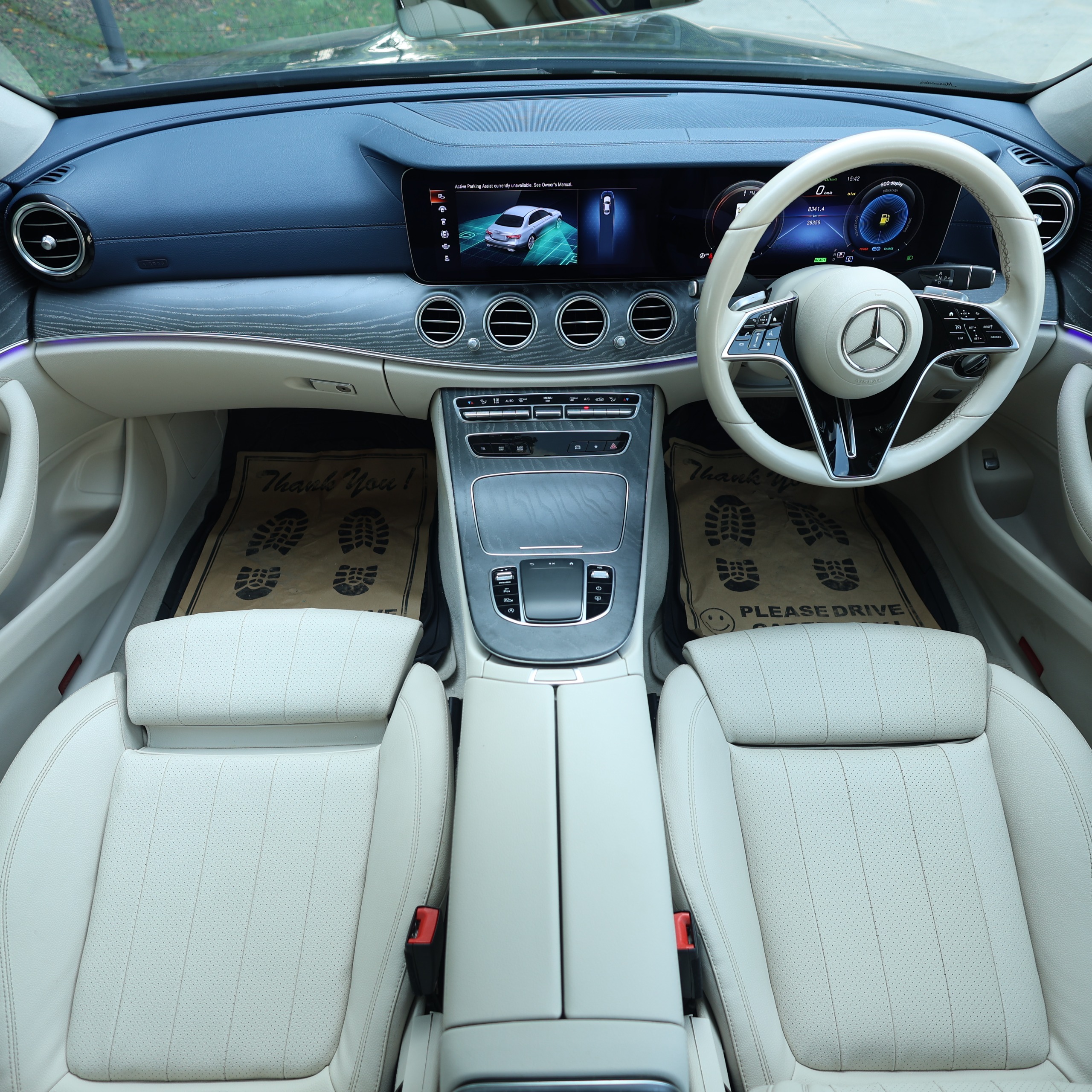 MERCEDES BENZ E200