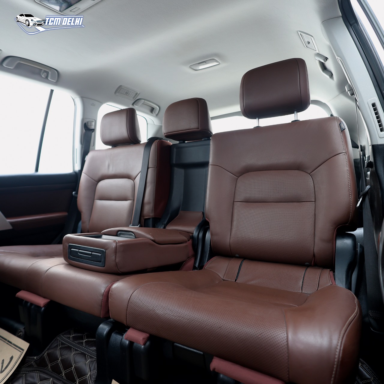 TOYOTA LAND CRUISER VX200