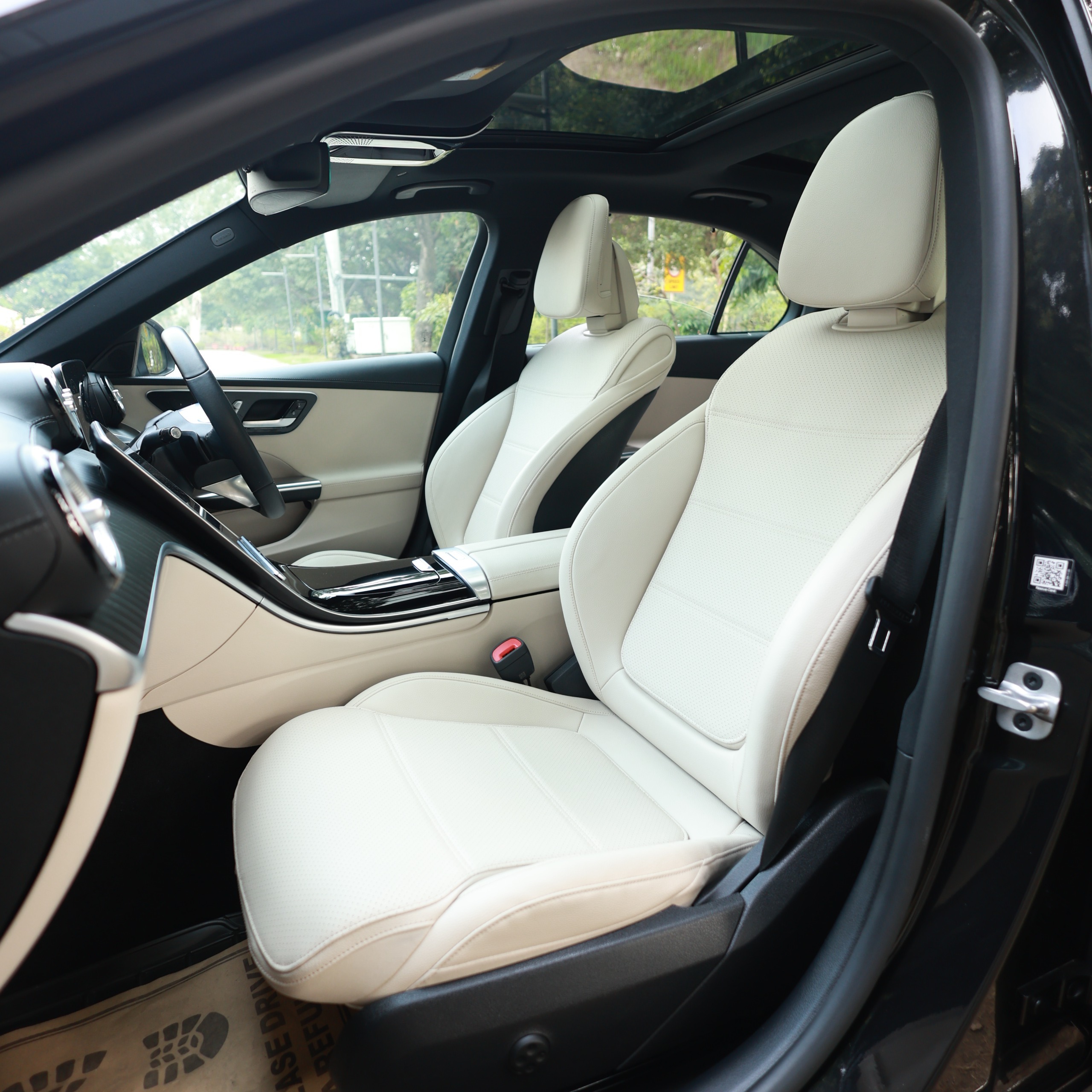 MERCEDES BENZ C200