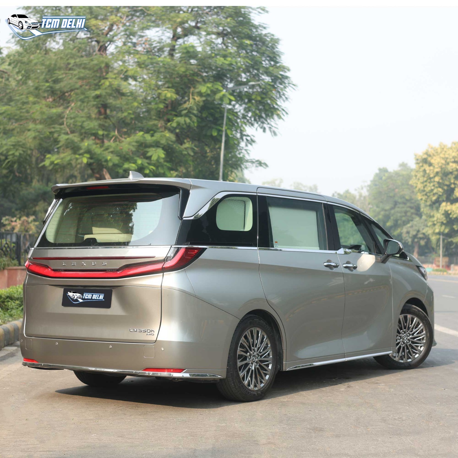 LEXUS LM 350h 4S LUXURY HYBRID