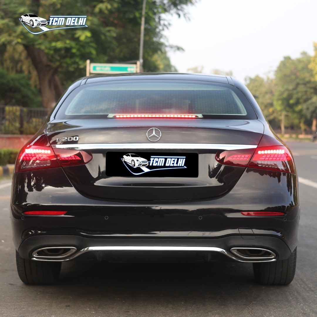 MERCEDES BENZ E200 AMG LINE