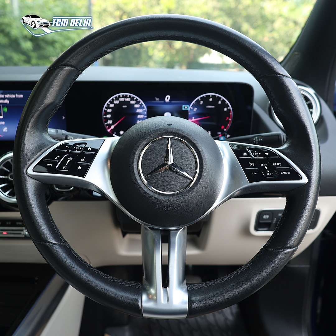 MERCEDS BENZ GLA200 2.0 PETROL