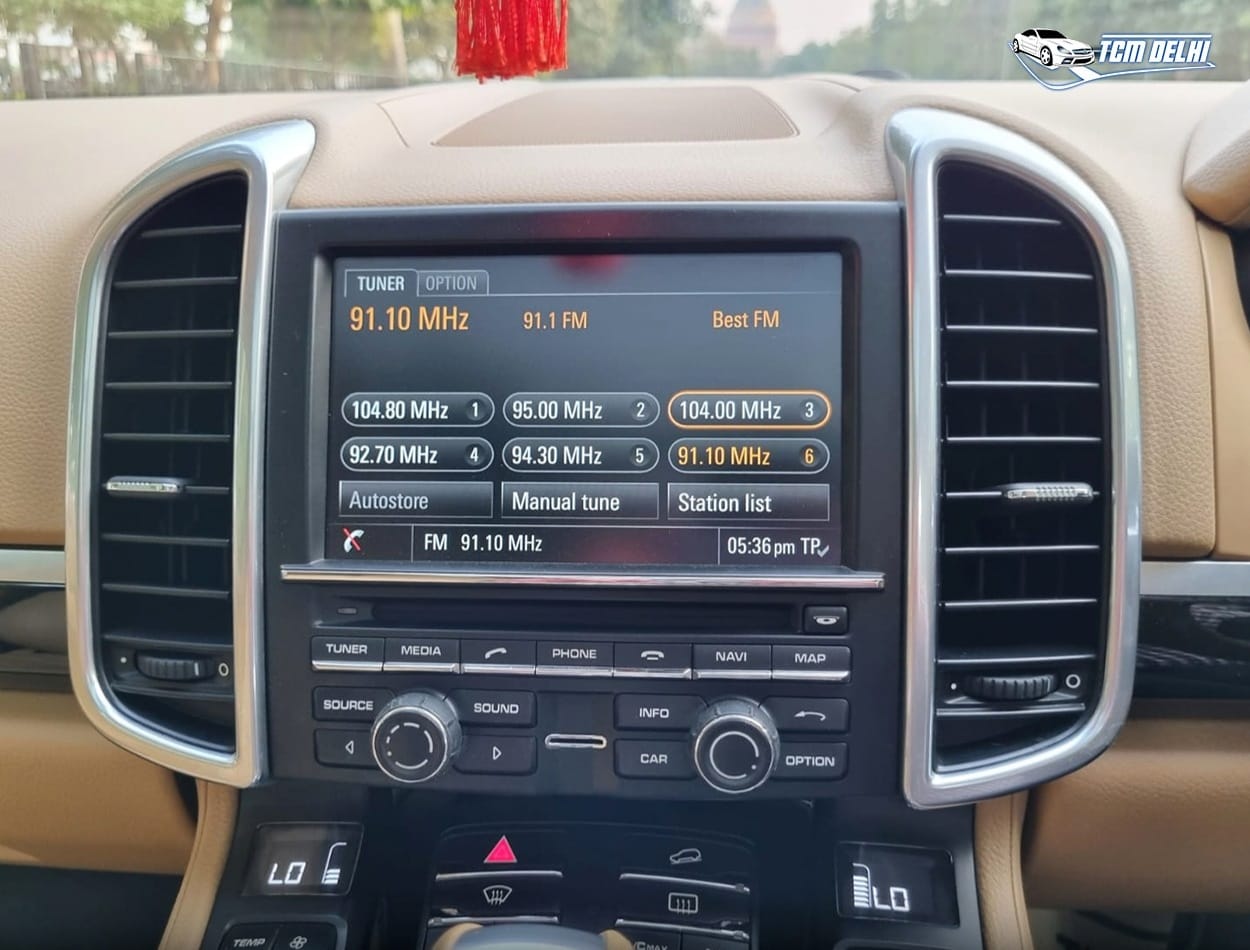PORSCHE CAYENNE PLATINUM EDIYION