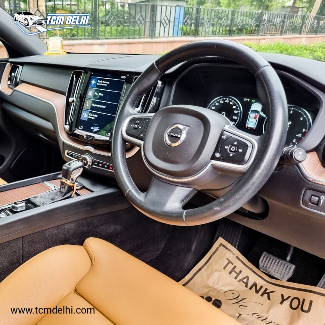 VOLVO XC60 D4 MOMENTUM