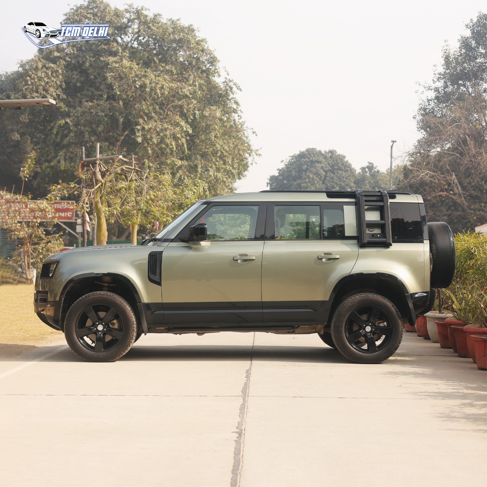 LAND ROVER DEFENDER 2.0 HSE 110PS