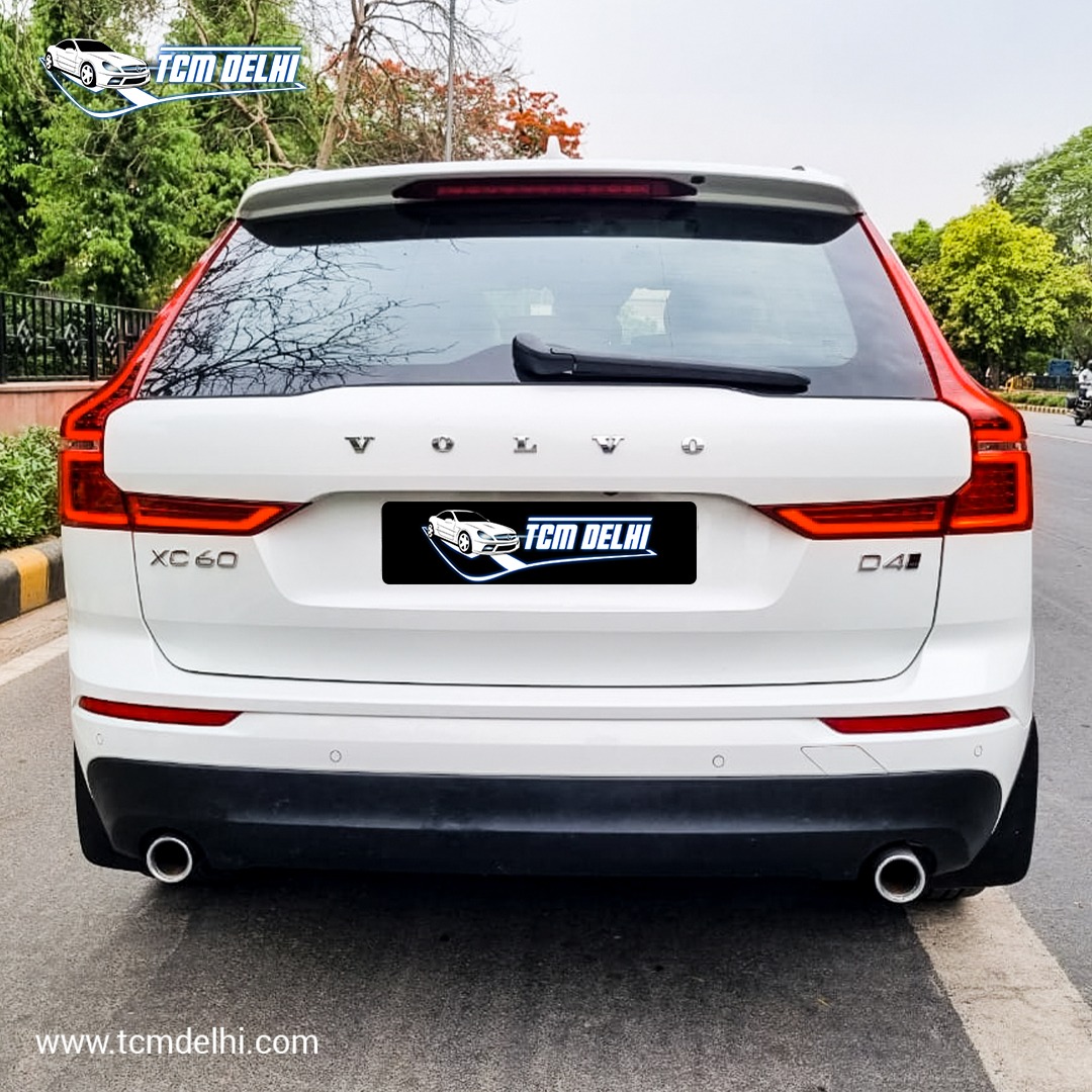 VOLVO XC60 D4 MOMENTUM