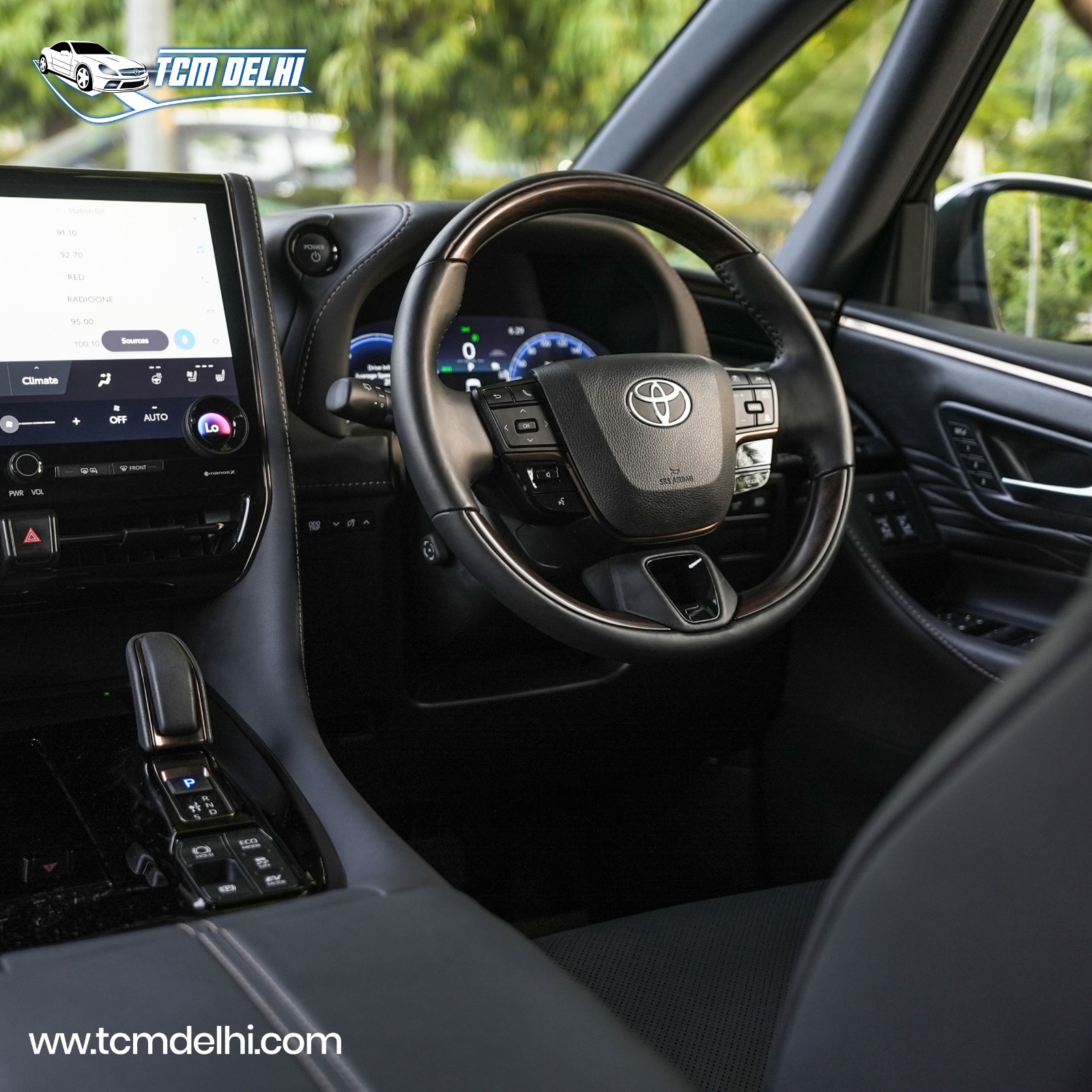 TOYOTA VELLFIRE HYBRID HI