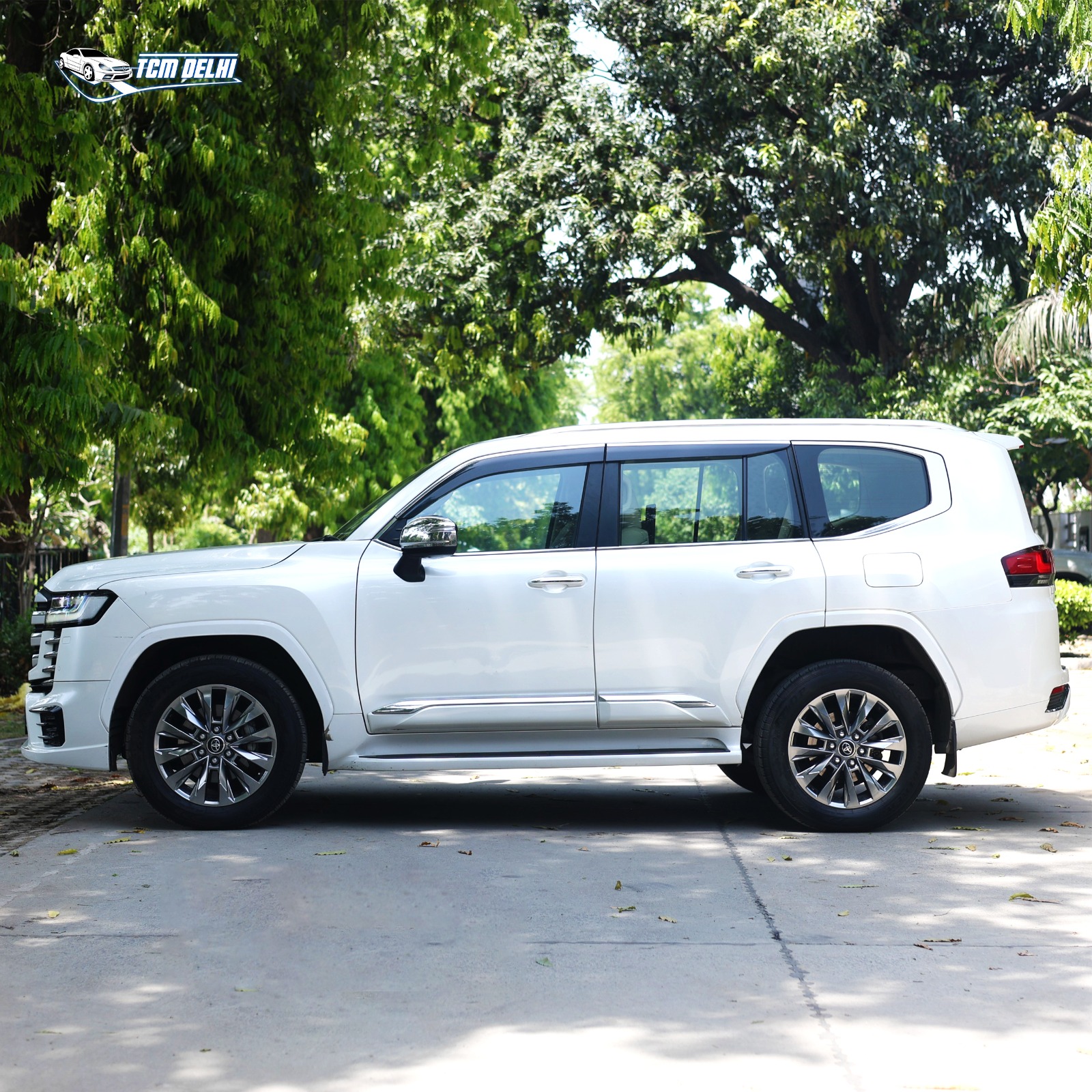 TOYOTA LAND CRUISER ZX300