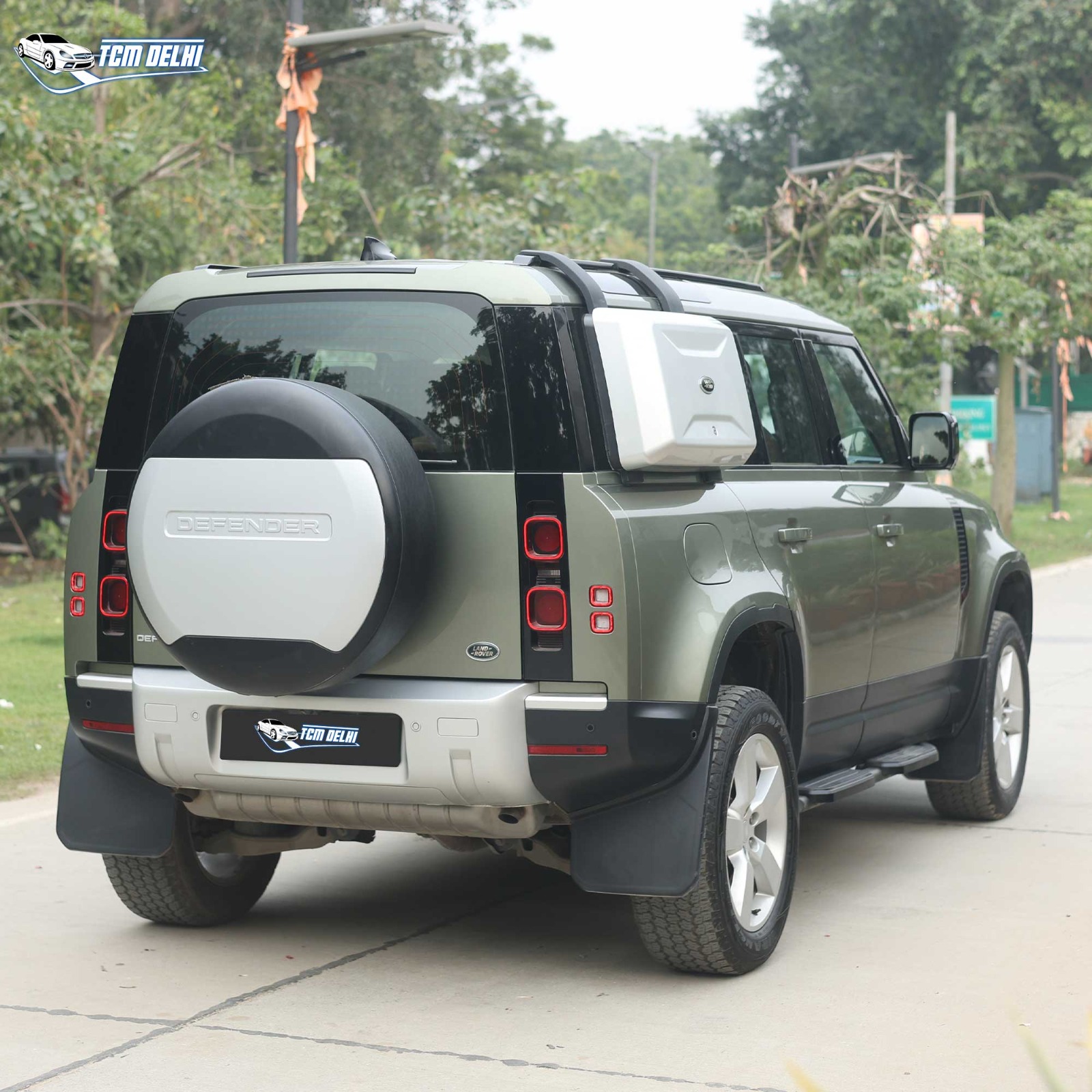 LAND ROVER DEFENDER 2.0 HSE 110PS