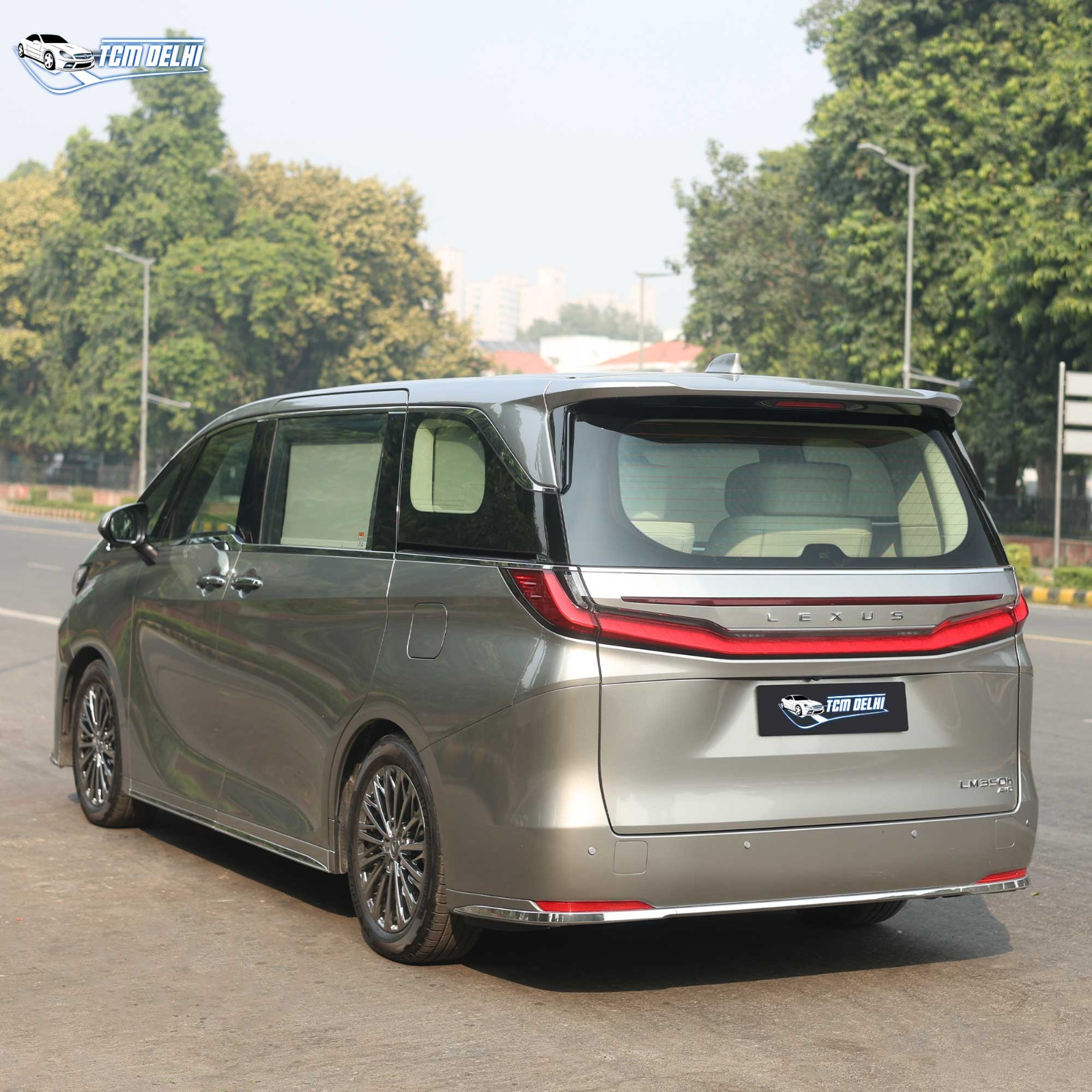 LEXUS LM 350h 4S LUXURY HYBRID