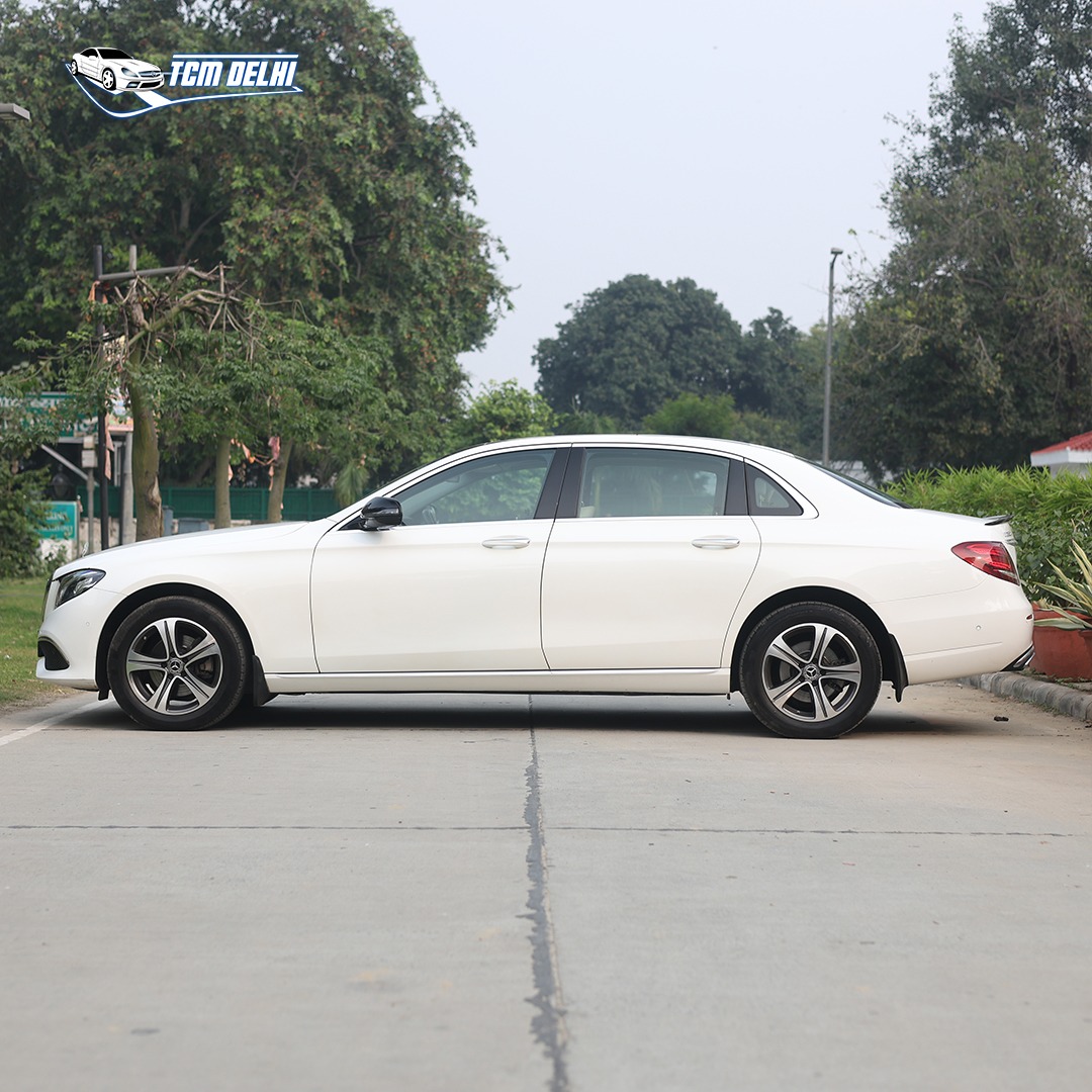 MERCEDES BENZ E220d EXCLUSIVE