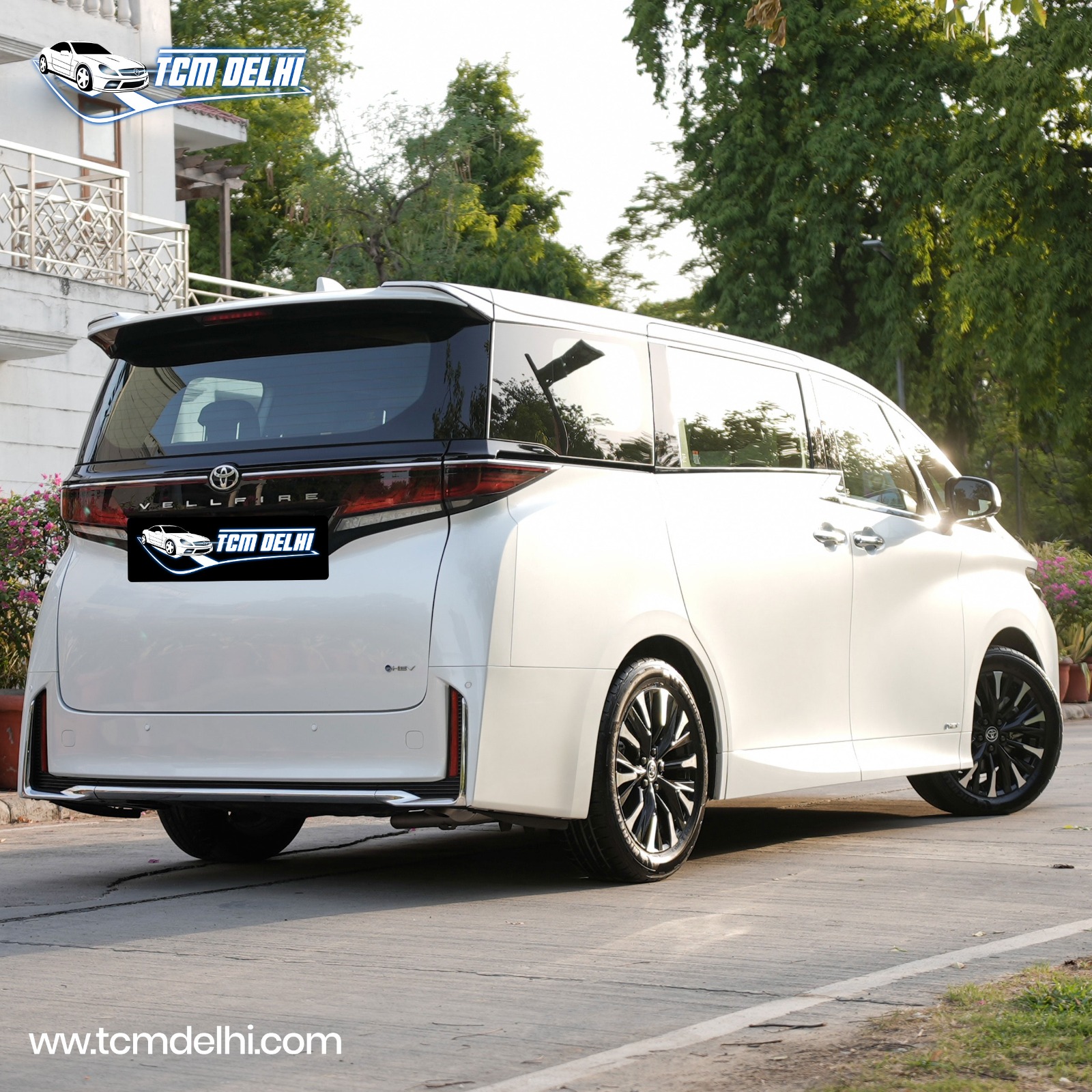 TOYOTA VELLFIRE HYBRID HI