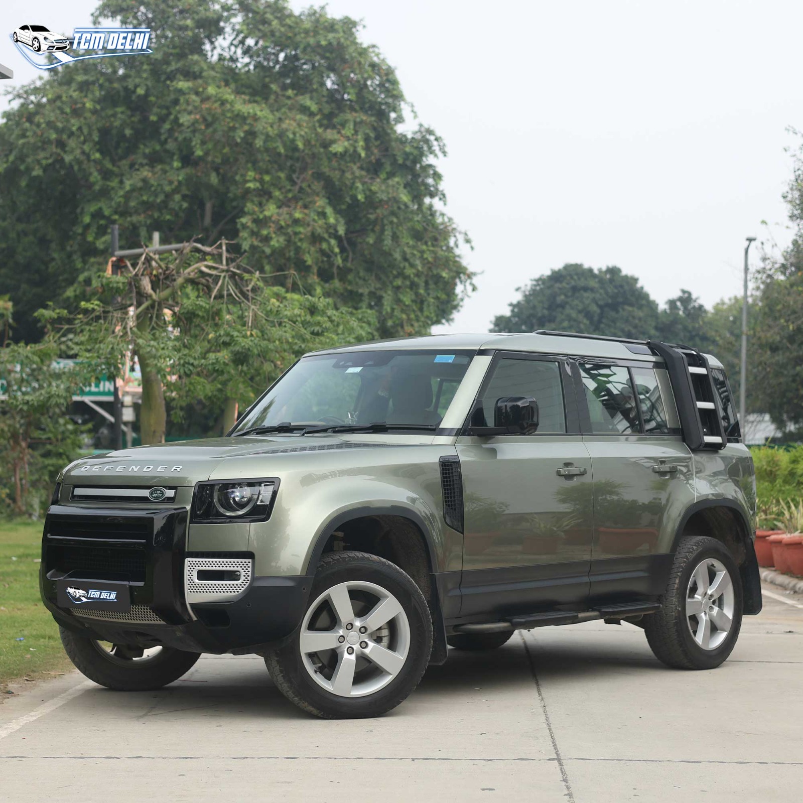 LAND ROVER DEFENDER 2.0 HSE 110PS