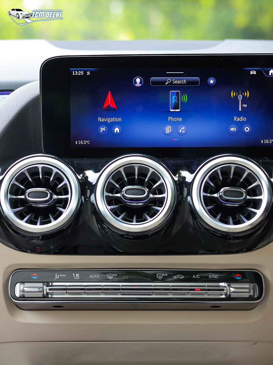 MERCEDES BENZ GLA200