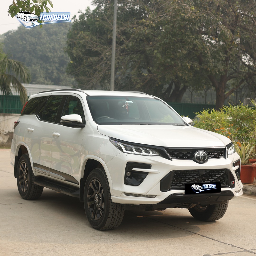 TOYOTA FORTUNER GR SPORTS 4X4 AT
