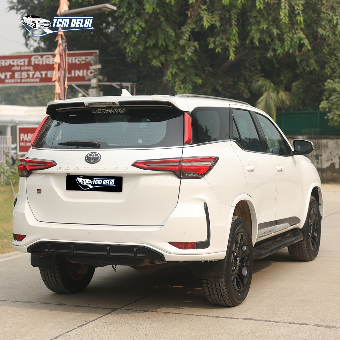 TOYOTA FORTUNER GR SPORTS 4X4 AT