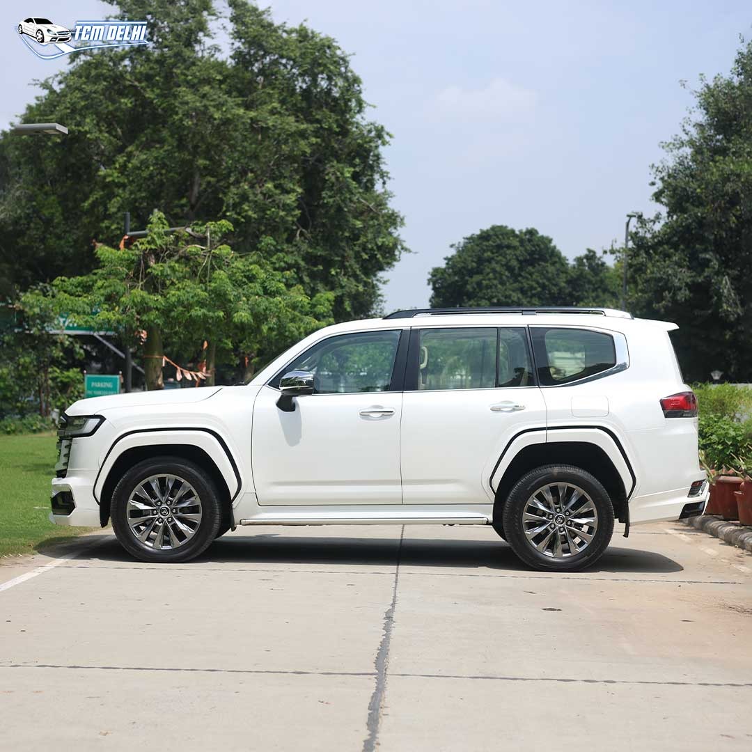 TOYOTA LAND CRUISER ZX300