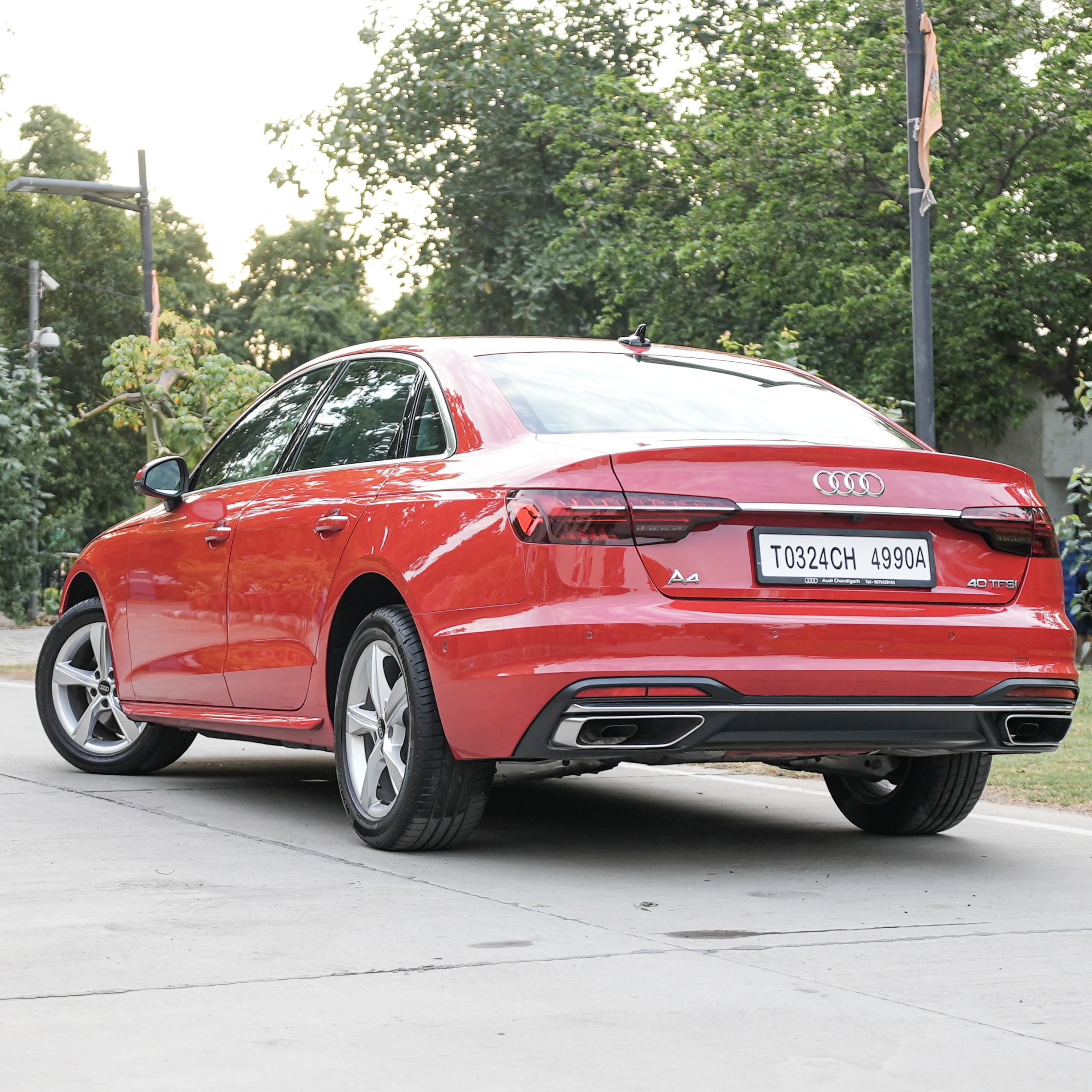 AUDI A4 40 TFSI TECHNOLOGY
