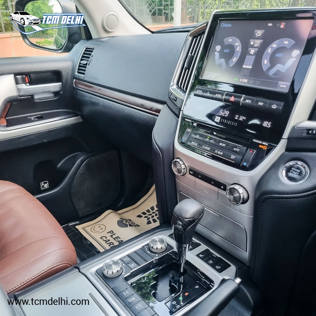 TOYOTA LAND CRUISER VX V8