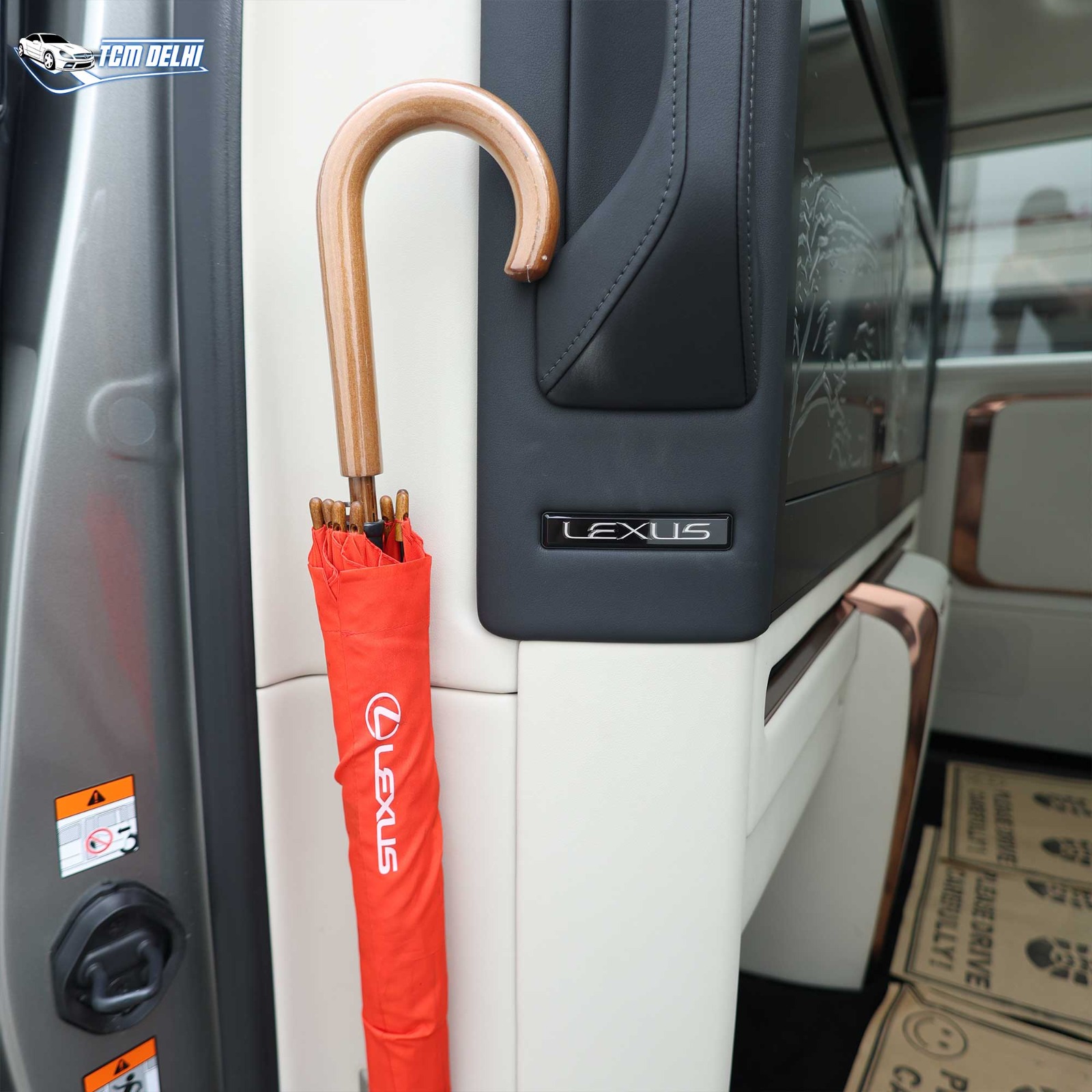 LEXUS LM 350h 4S LUXURY HYBRID